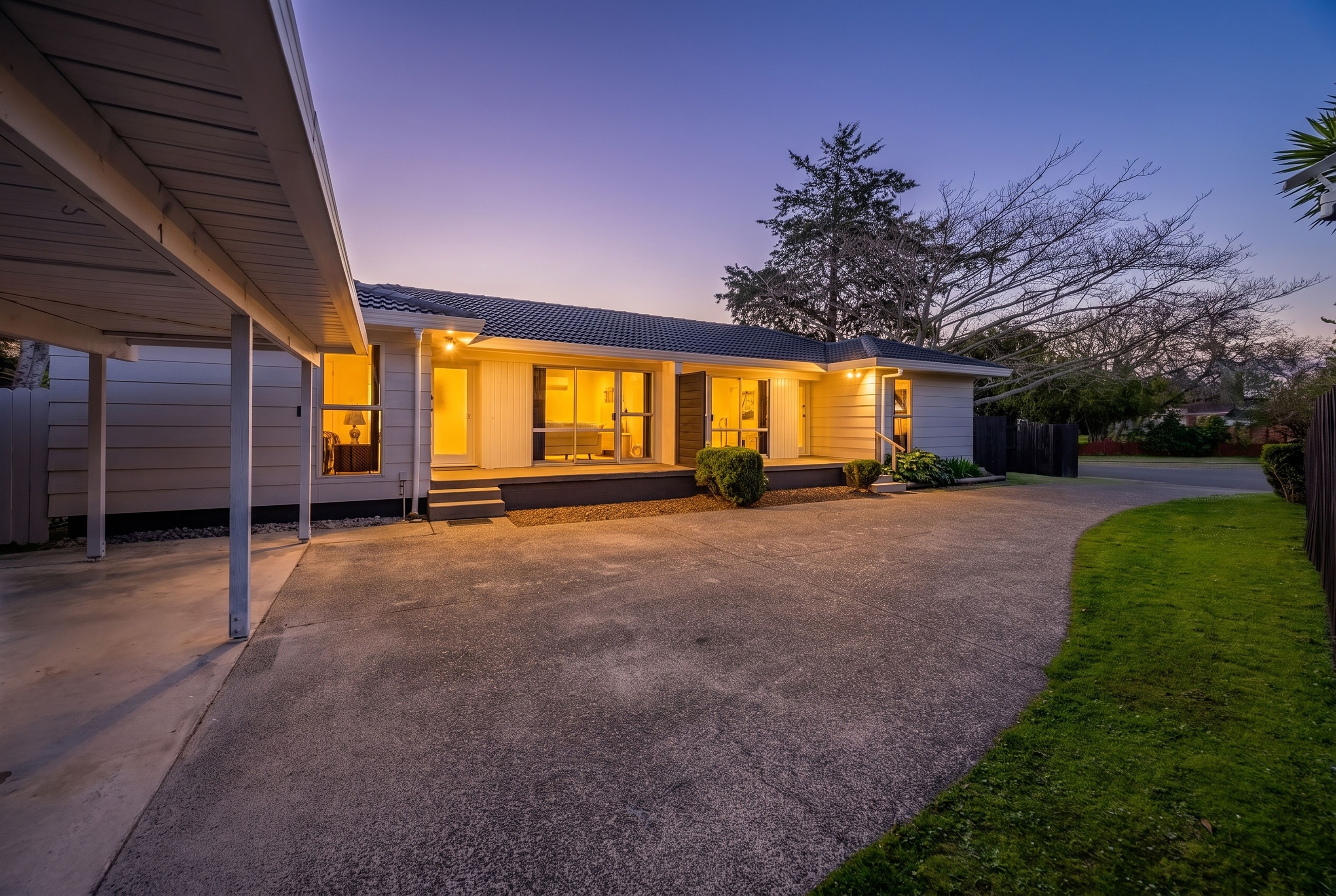 2/11 Sharivari Place, Conifer Grove, Manukau City