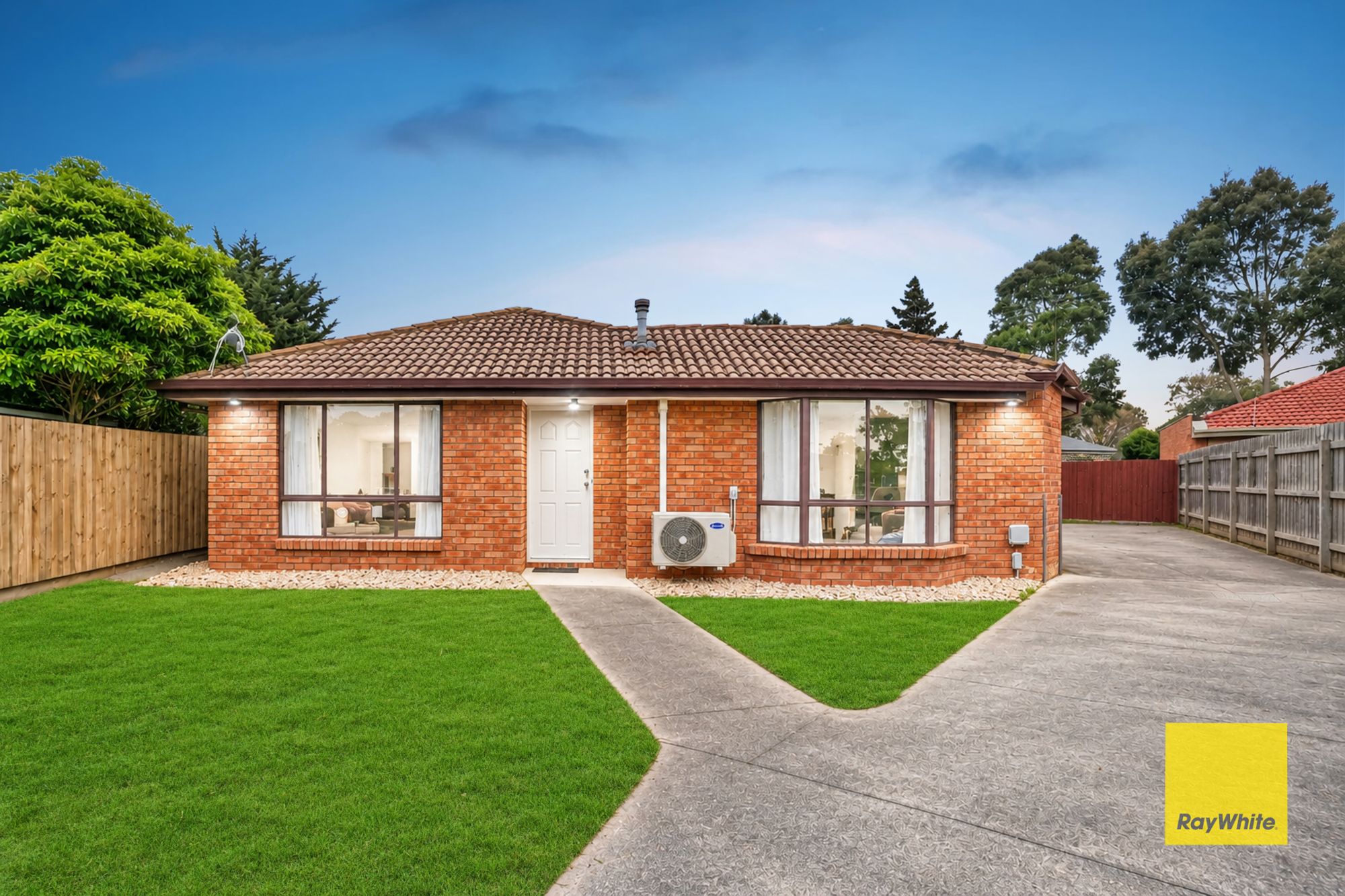 1/6 Kestrel Place — photo from Ray White Rockbank