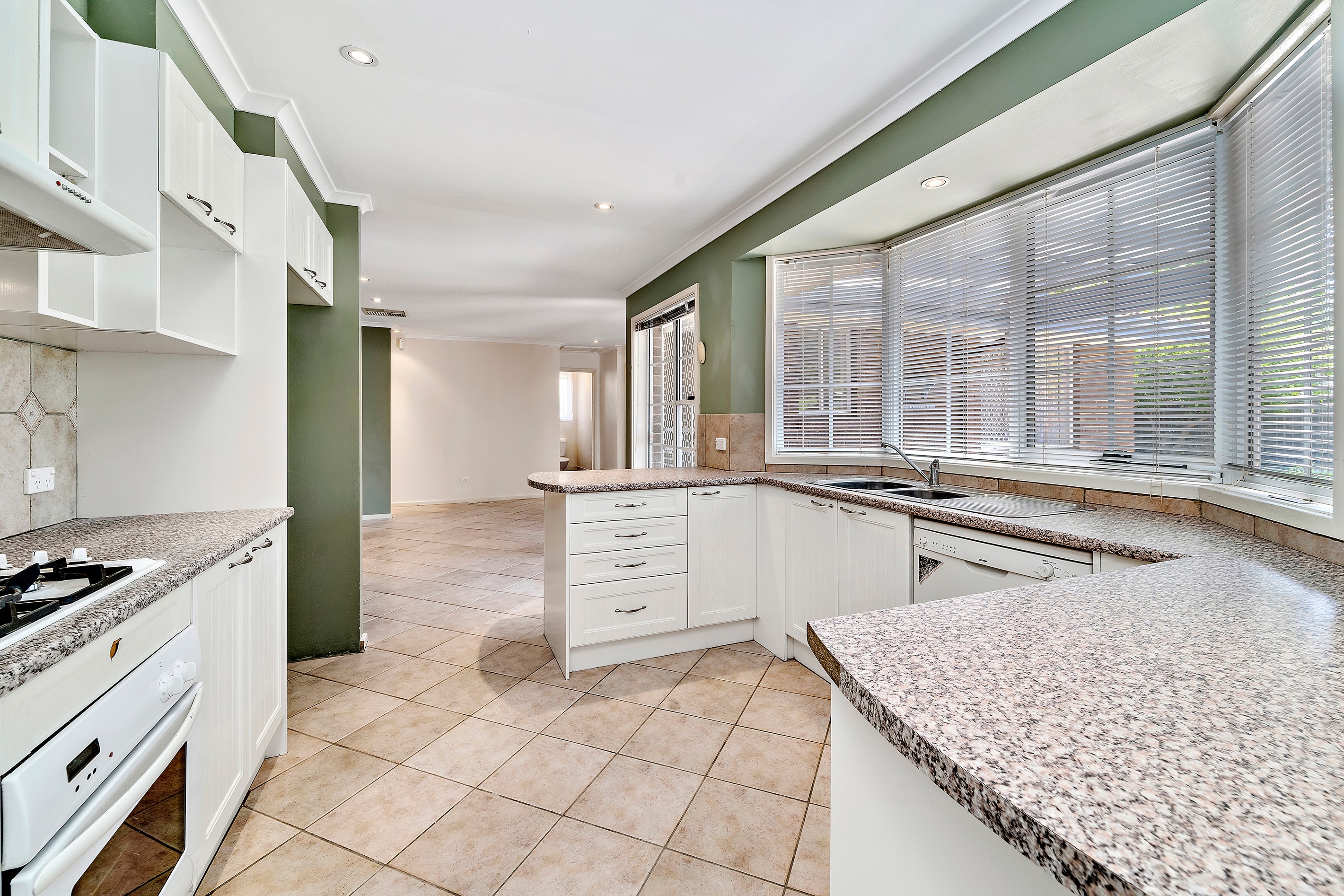 6 Severne Crescent, Kambah, ACT 2902