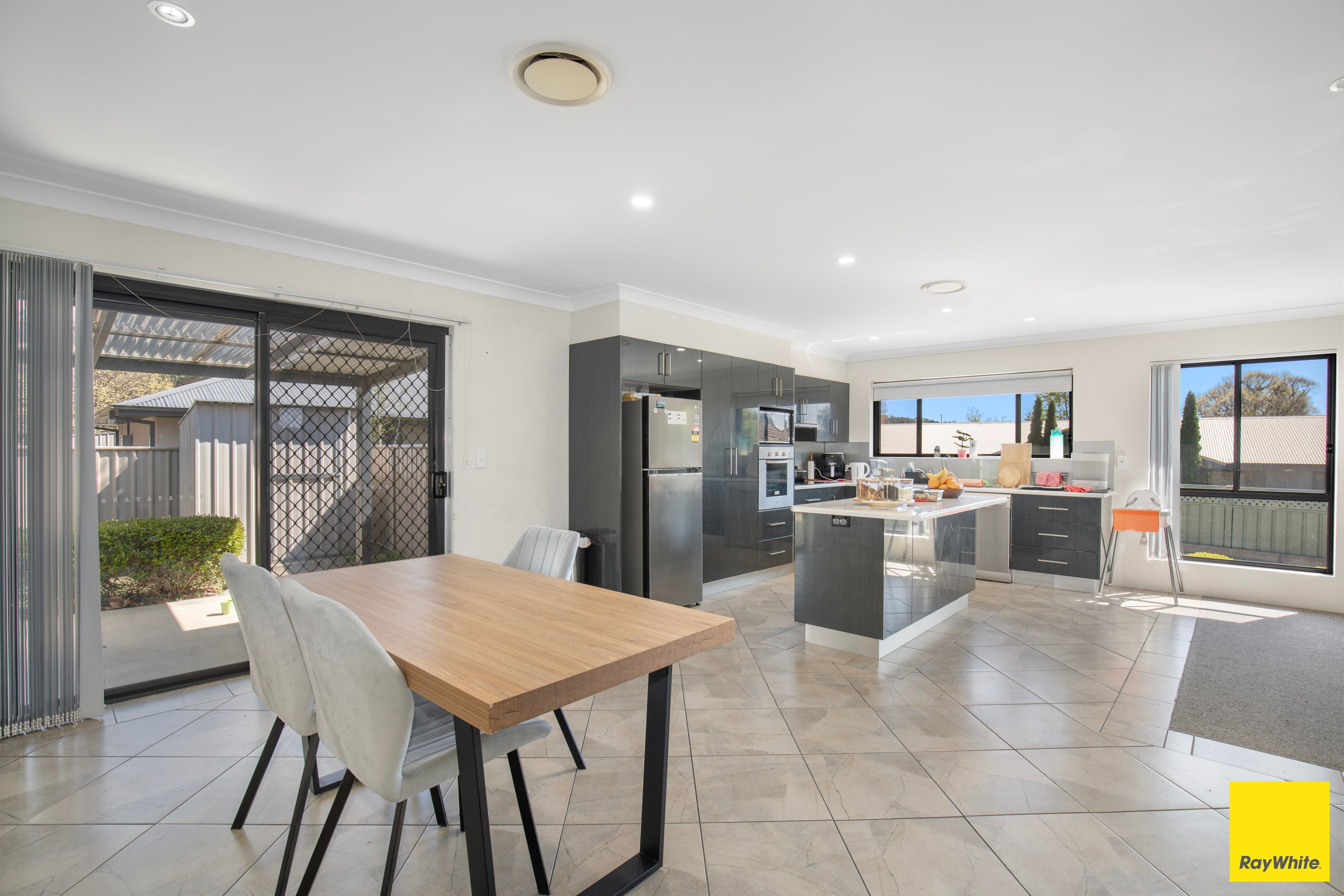 2/8-10 Grills Place, Armidale, NSW 2350