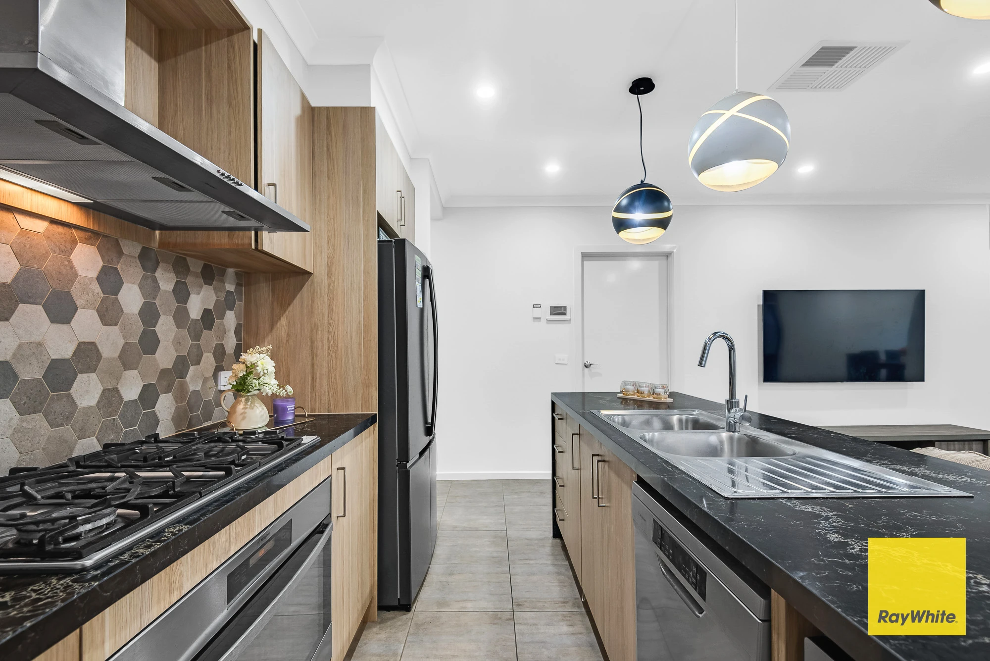 50 Lucerne Drive, Truganina, VIC 3029