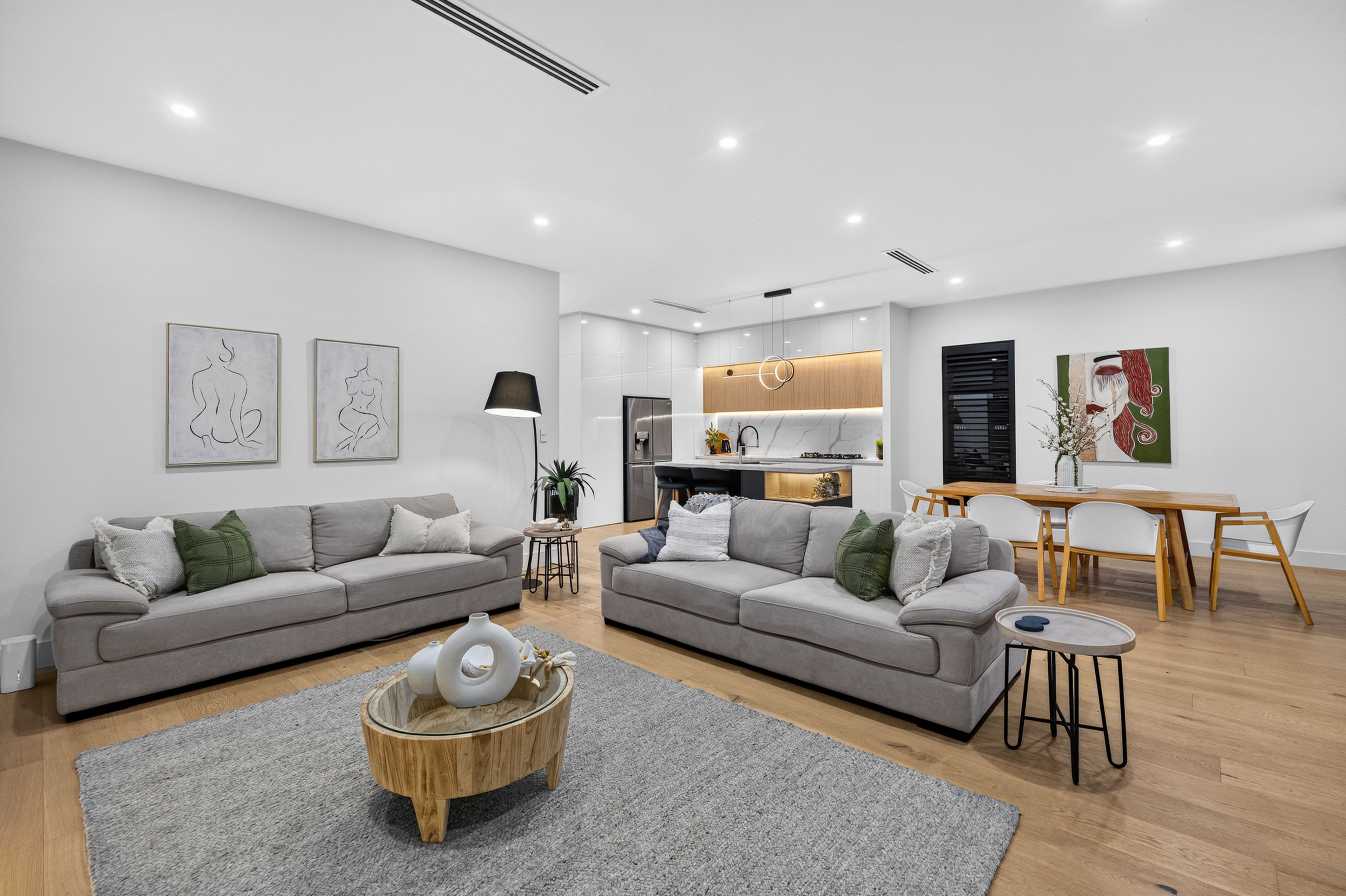 32 Beeston Way — photo 4 of 27