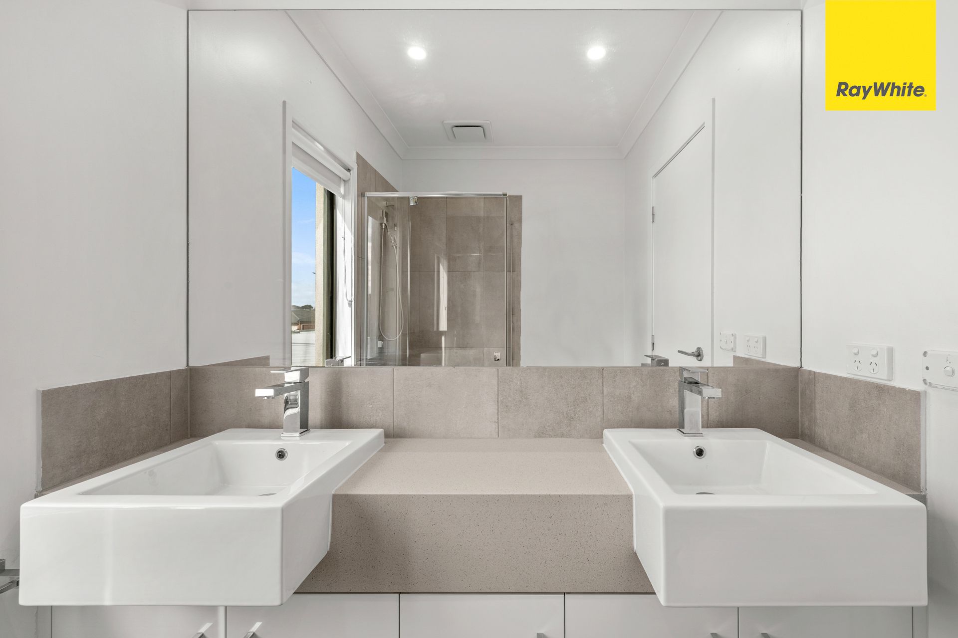 58 Fulham Crescent — photo 13 of 19