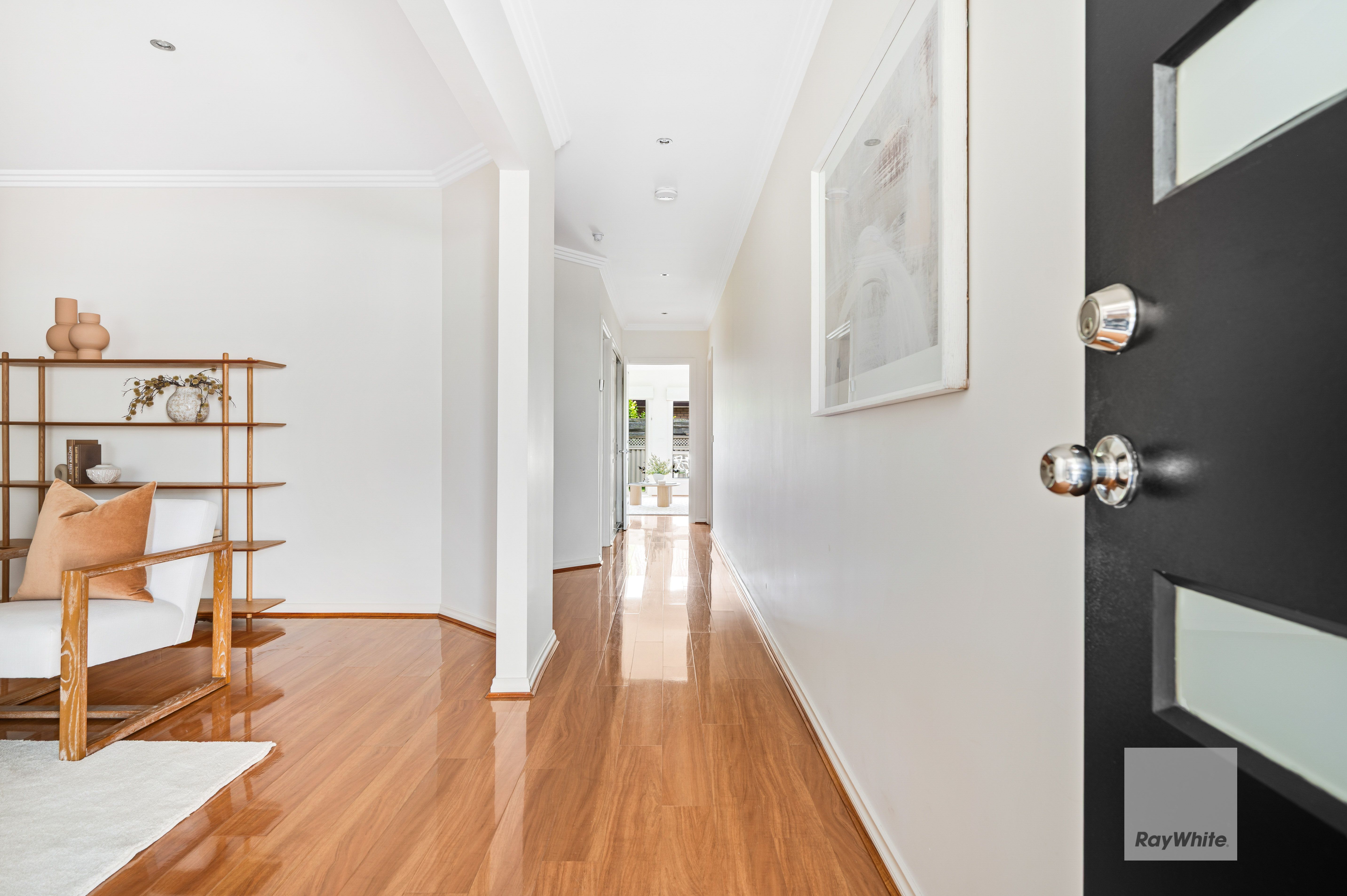 14/72-74 Hillcrest Drive — photo 3 of 23