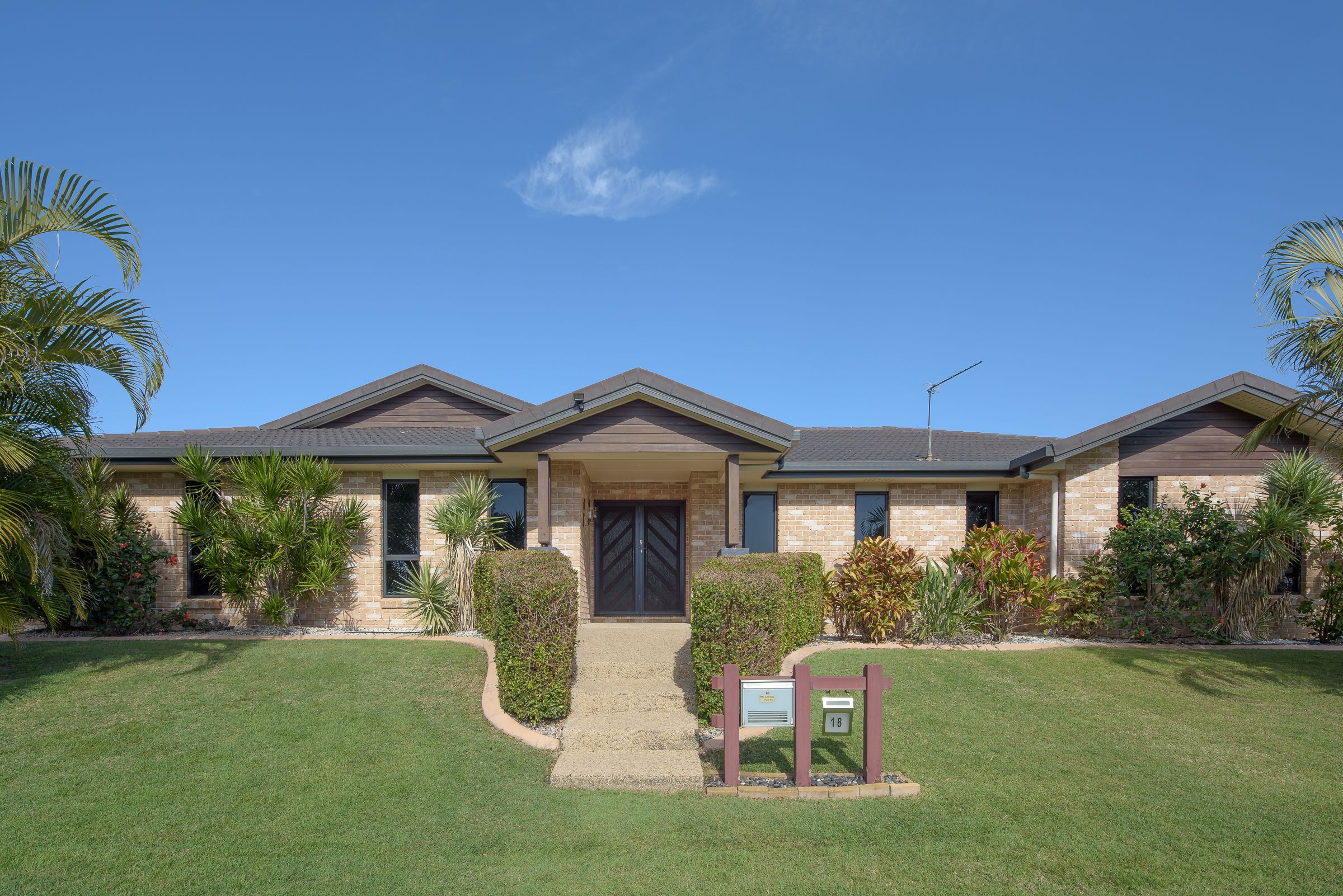 18 Liriope Drive, Kirkwood, QLD 4680