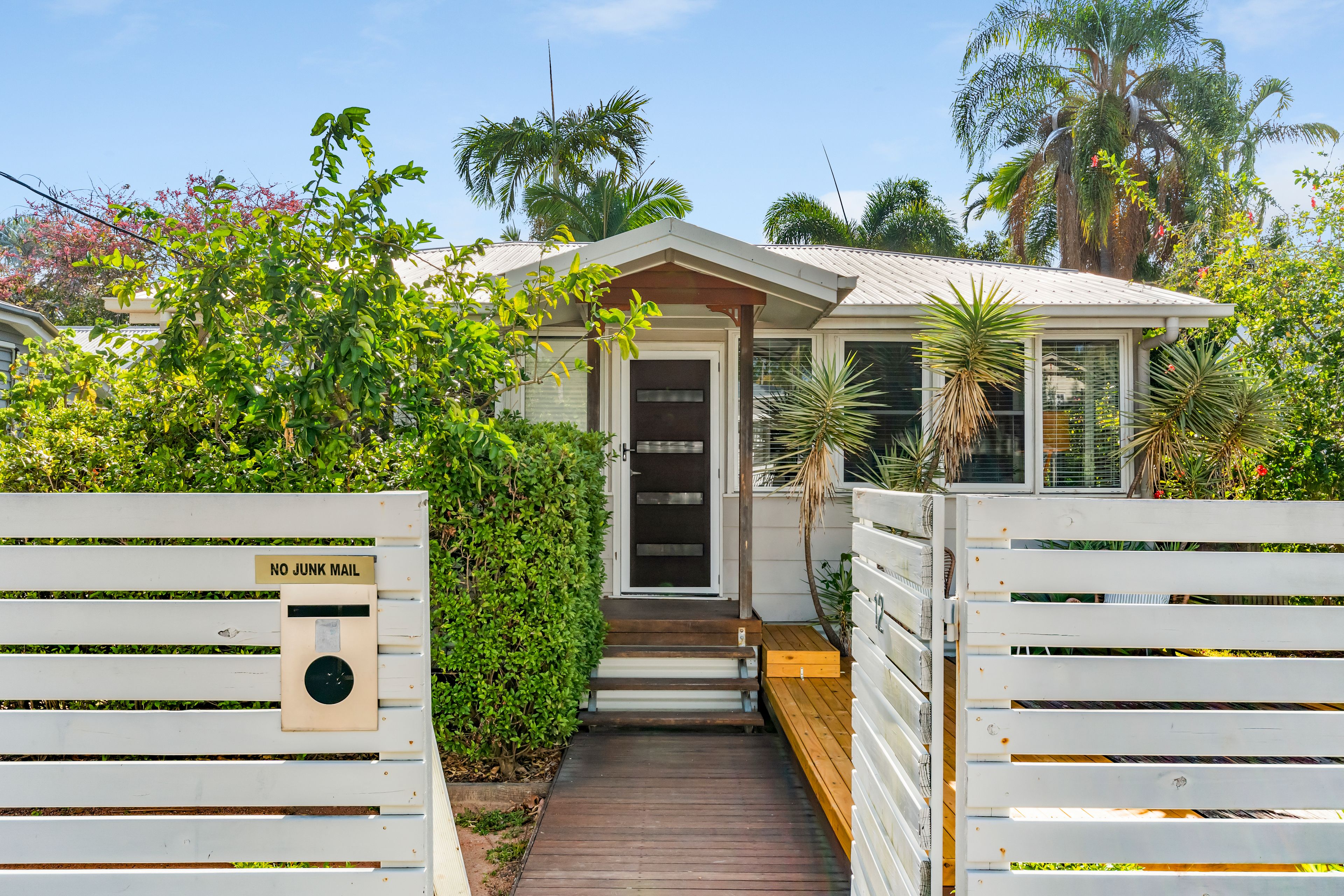 12 Townsville Street, West End, QLD 4810