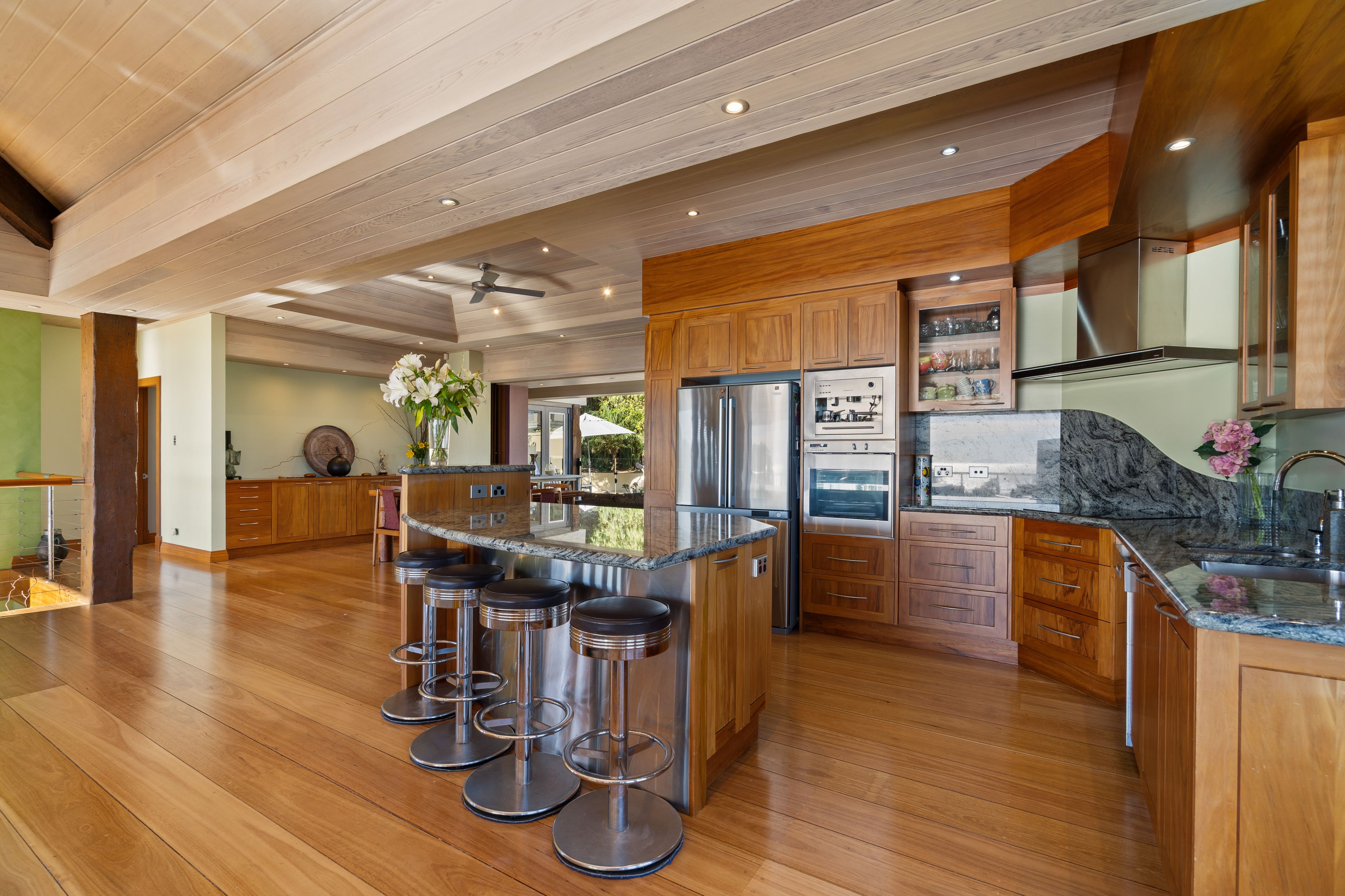 32 Cliff Road — photo 5 of 16