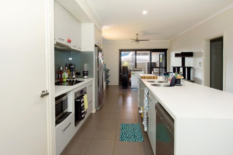 17 Tharnda Road, Baynton, WA 6714