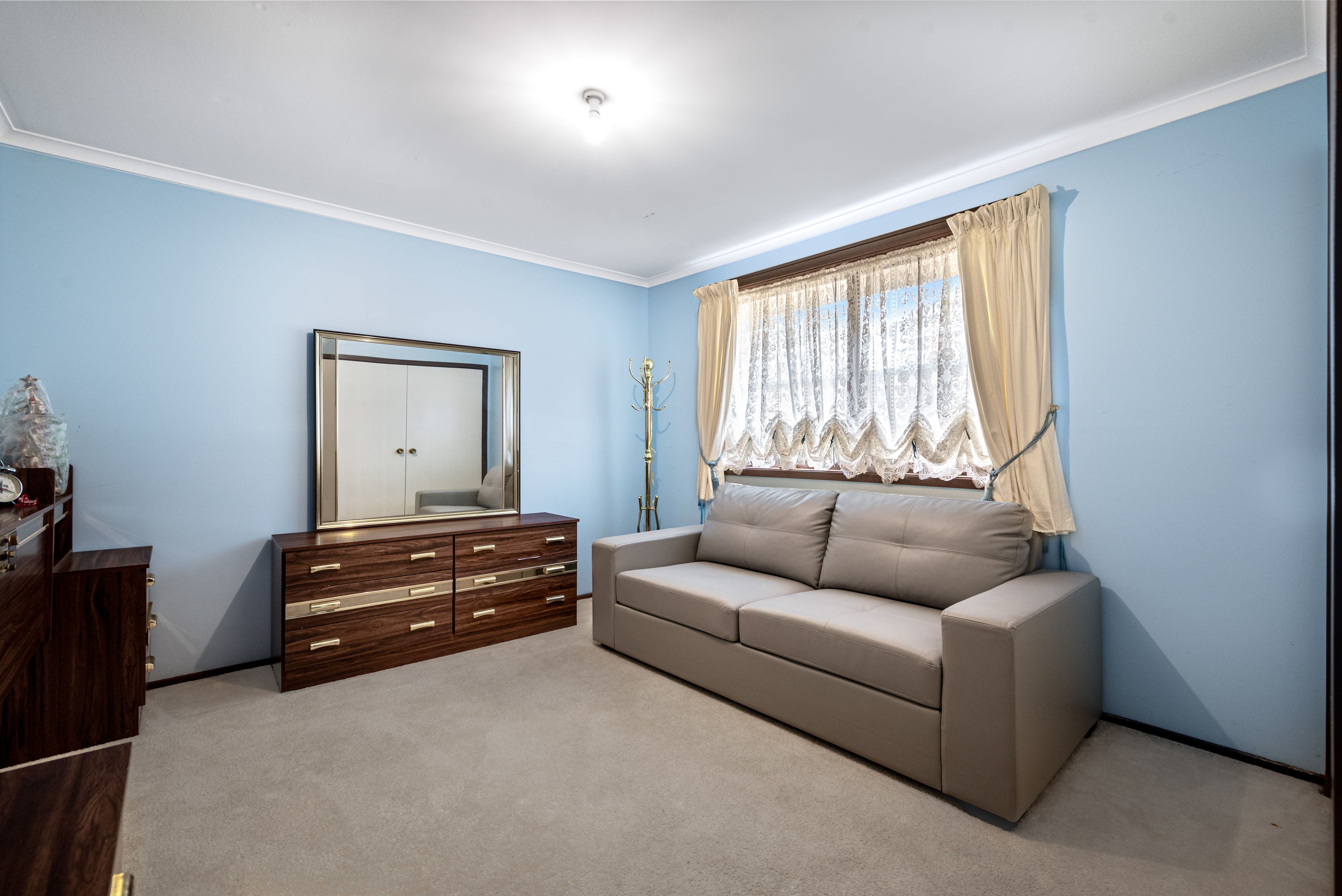 8 Donalbain Circuit, Rosemeadow, NSW 2560