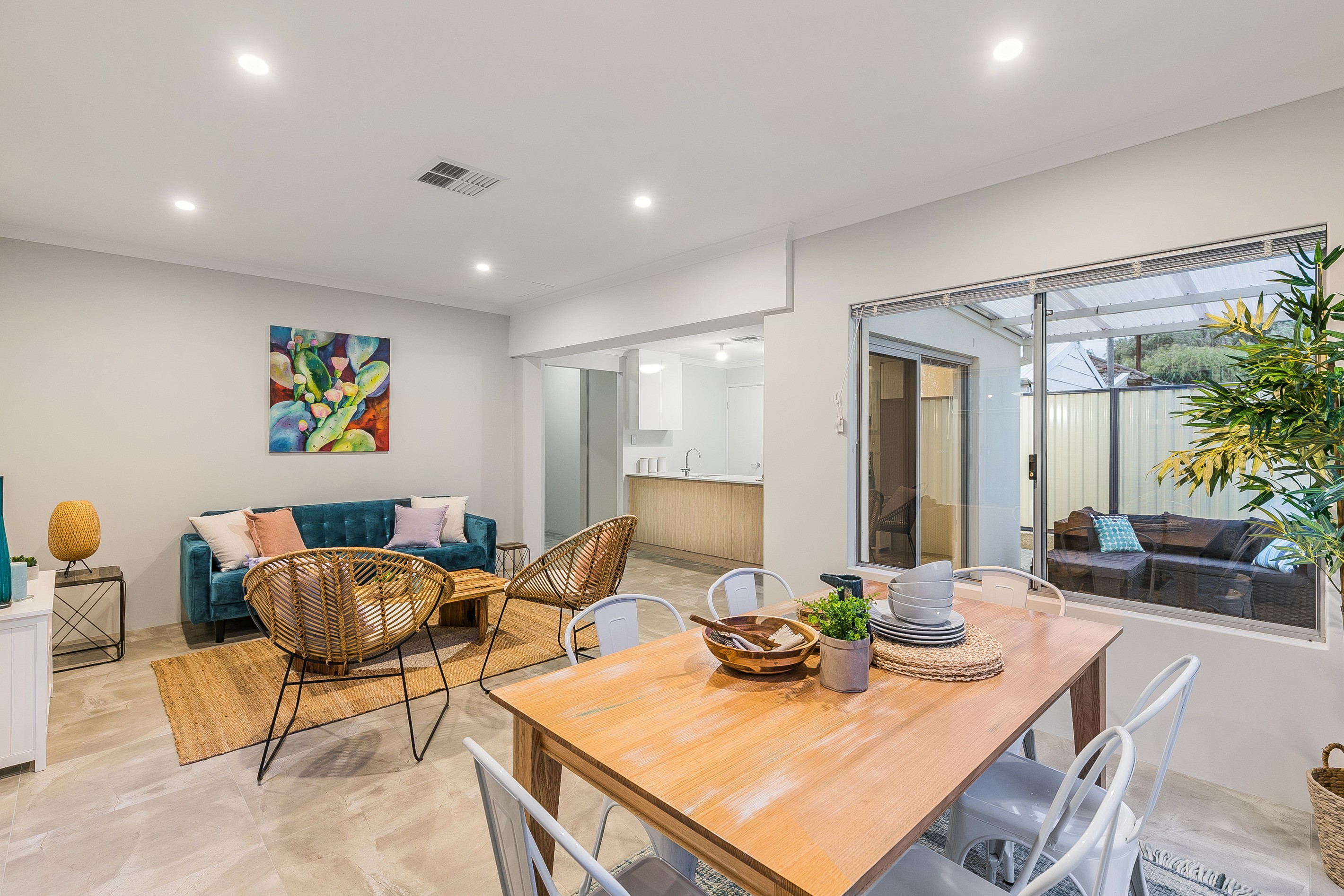 10 Roe Street, Rockingham, WA 6168