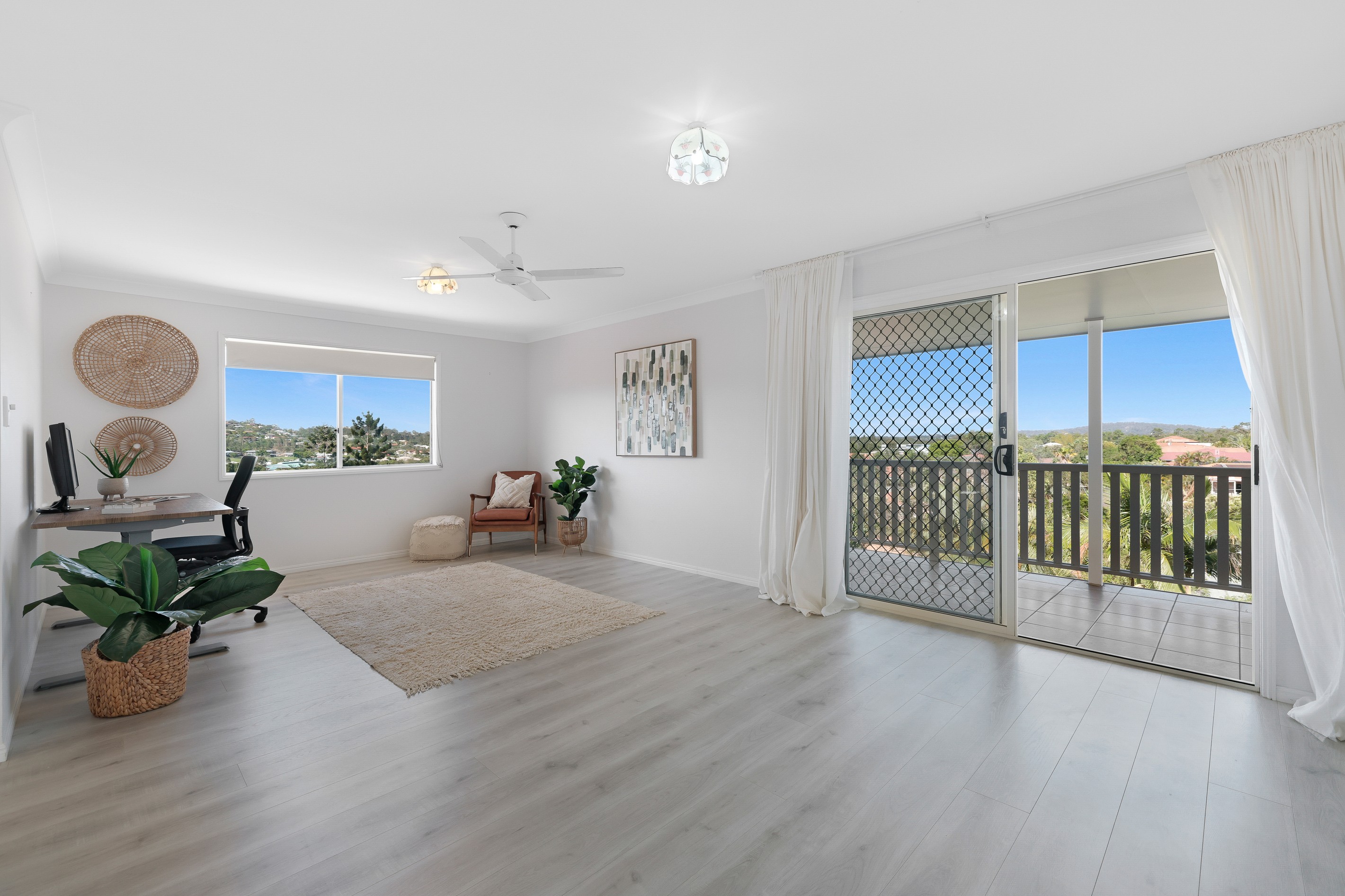 6 Honolulu Rise, Pacific Pines, QLD 4211