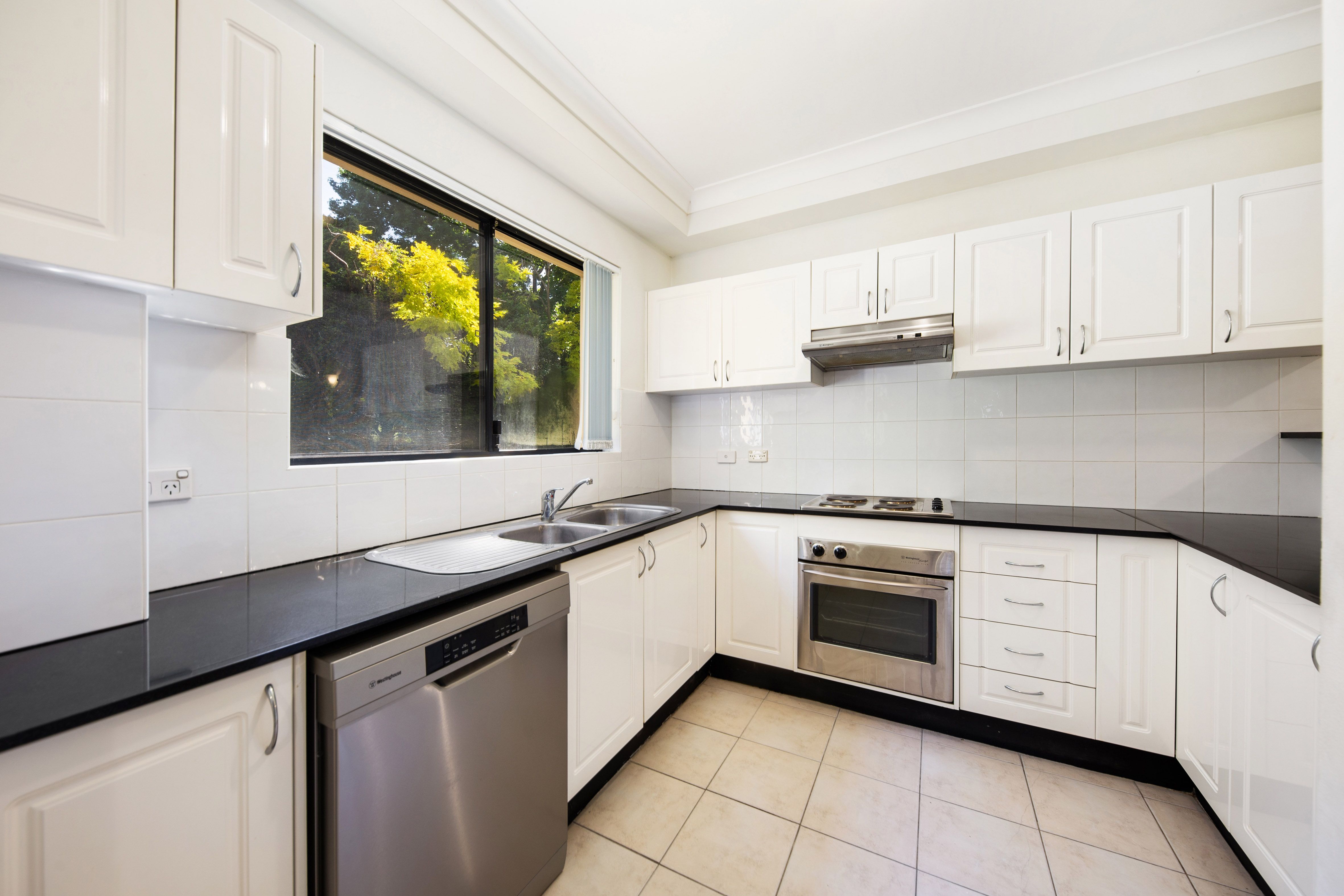 2/13-17 Cook Street, Sutherland, NSW 2232