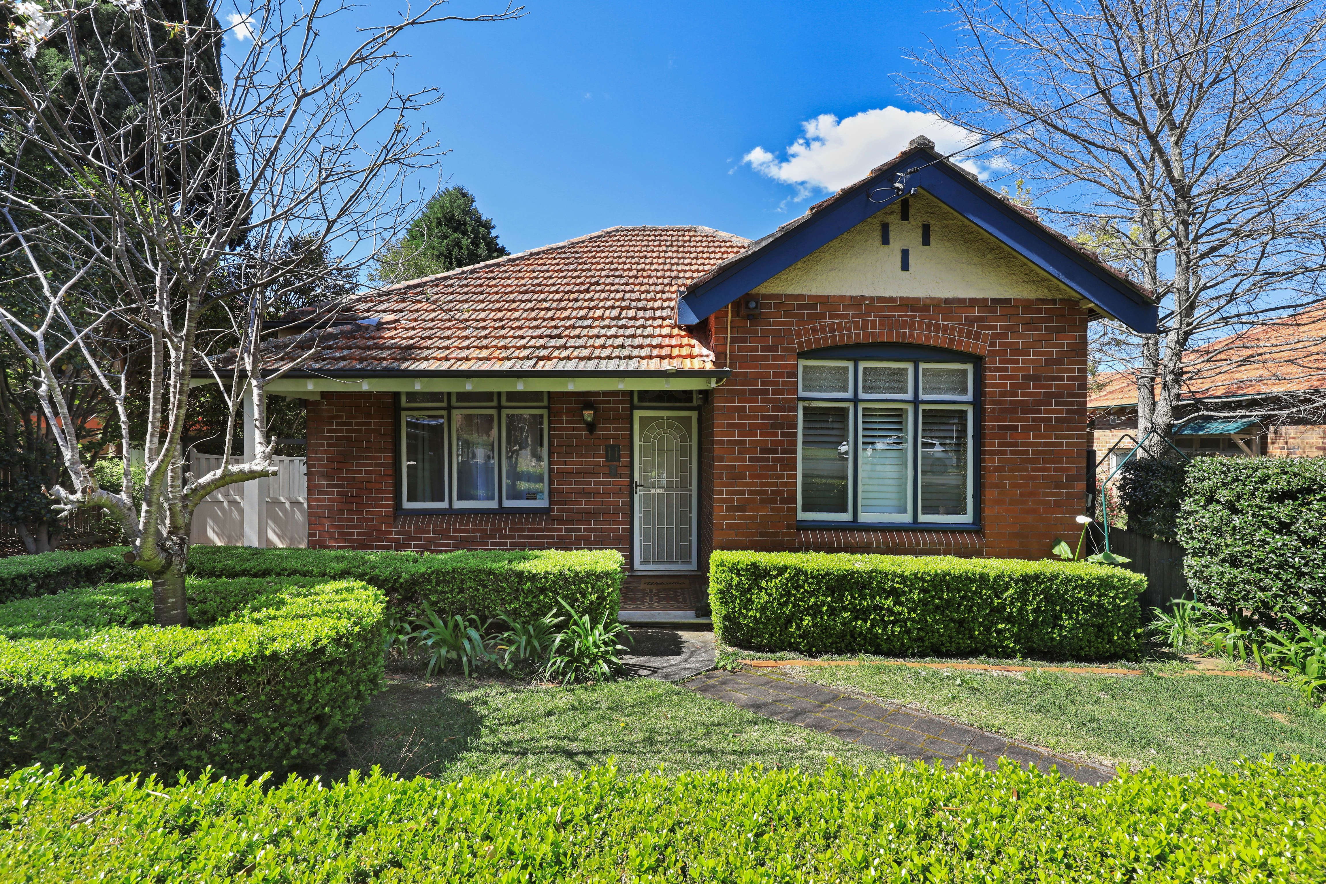 11 Ferncourt Avenue, Roseville NSW 2069