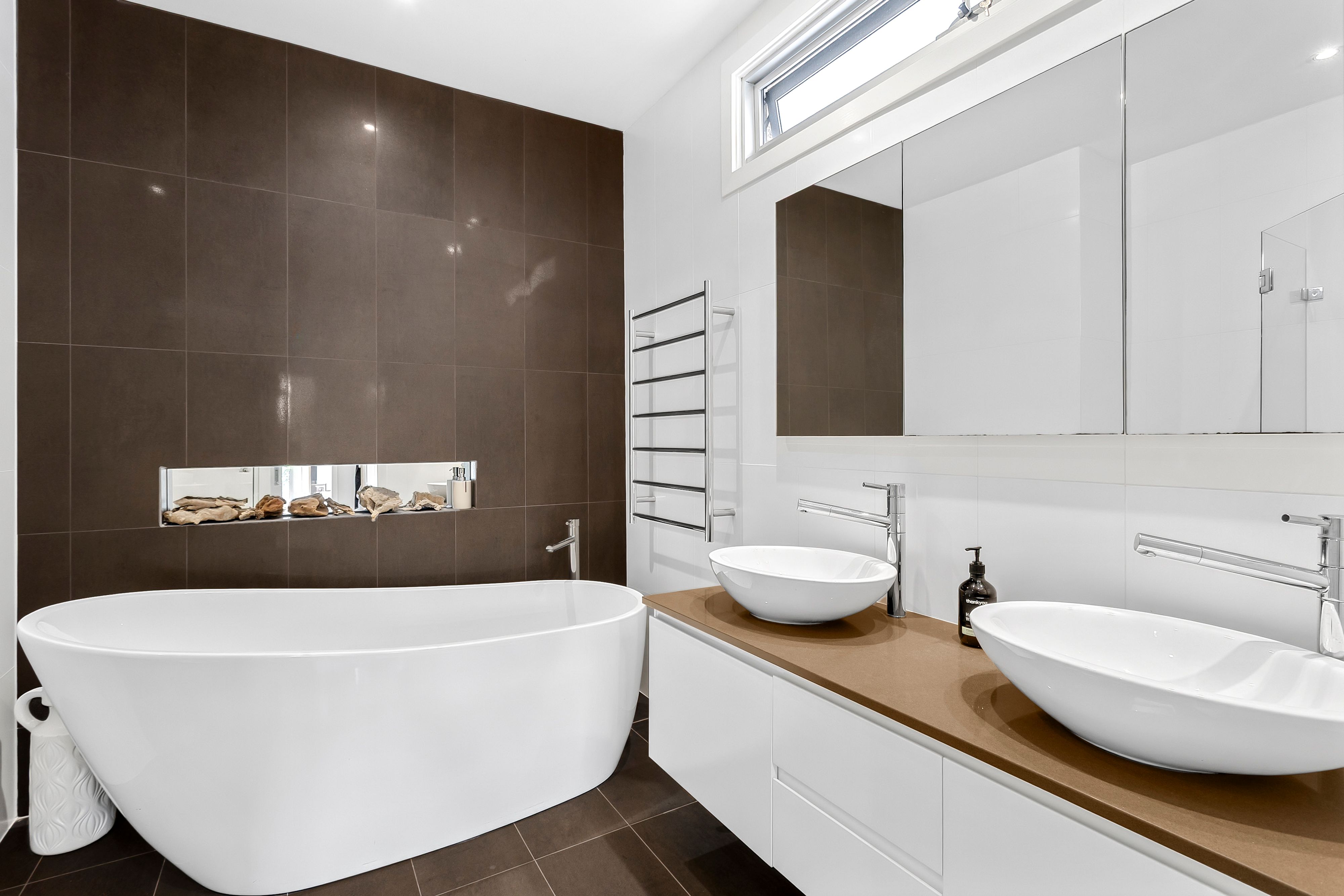 44 Bertana Crescent — photo 15 of 21