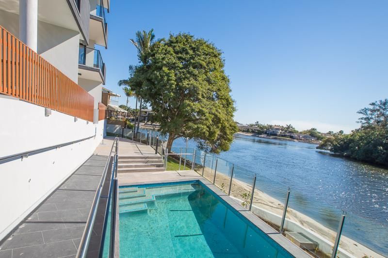 206/9 Hooker Boulevard, Broadbeach, QLD 4218