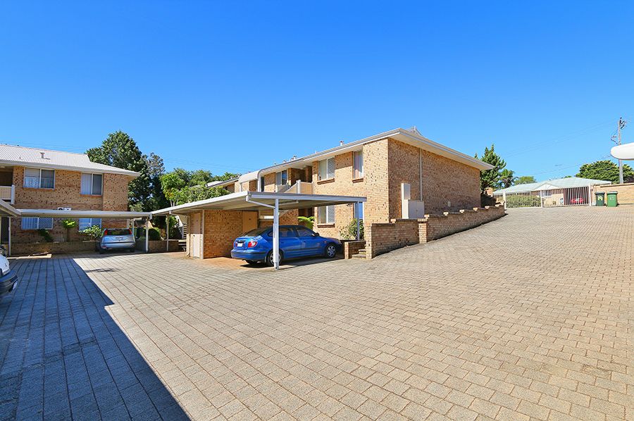 24/2 Pinewood Avenue, Kardinya, WA 6163