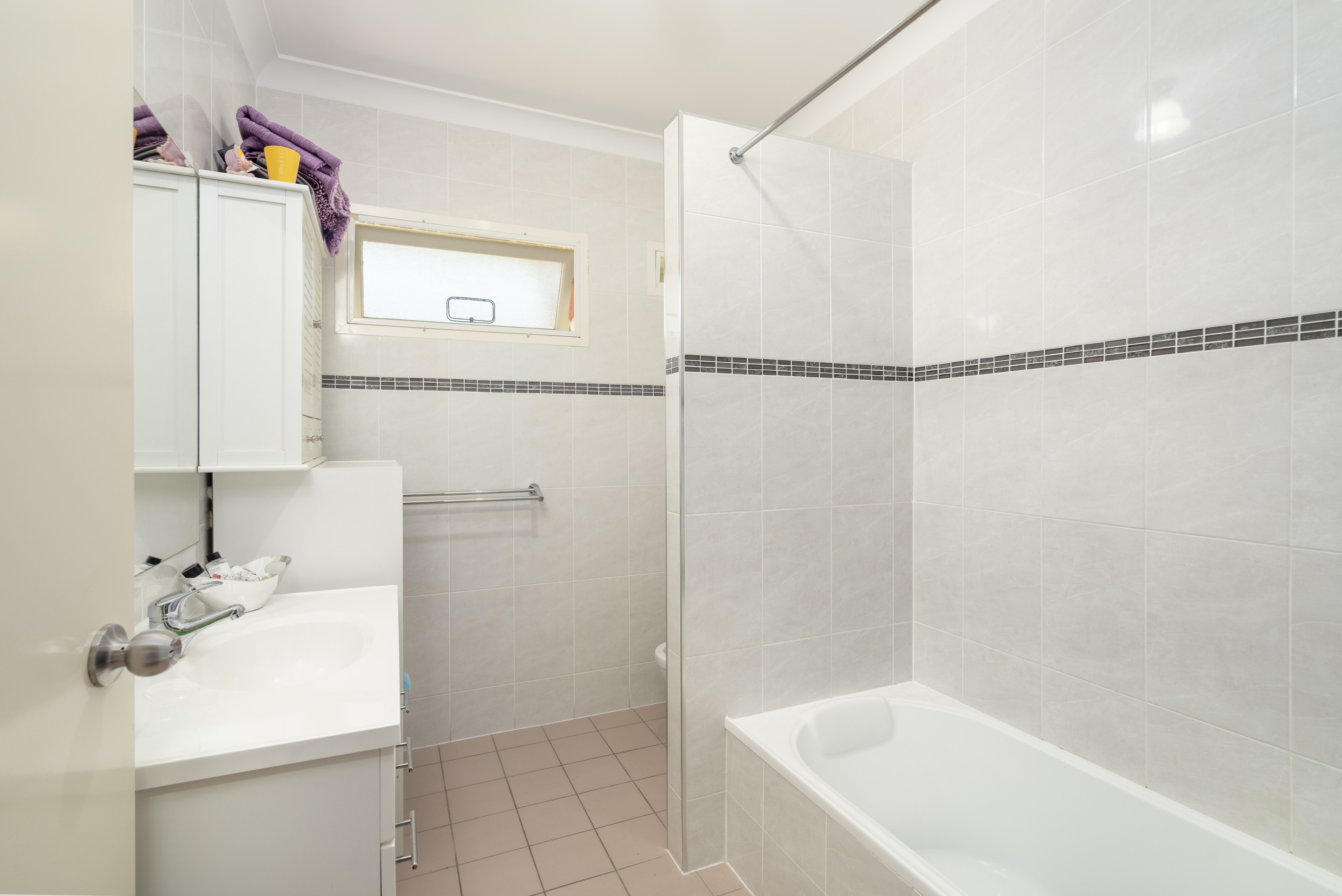 10 Gledson Street, North Booval, QLD 4304