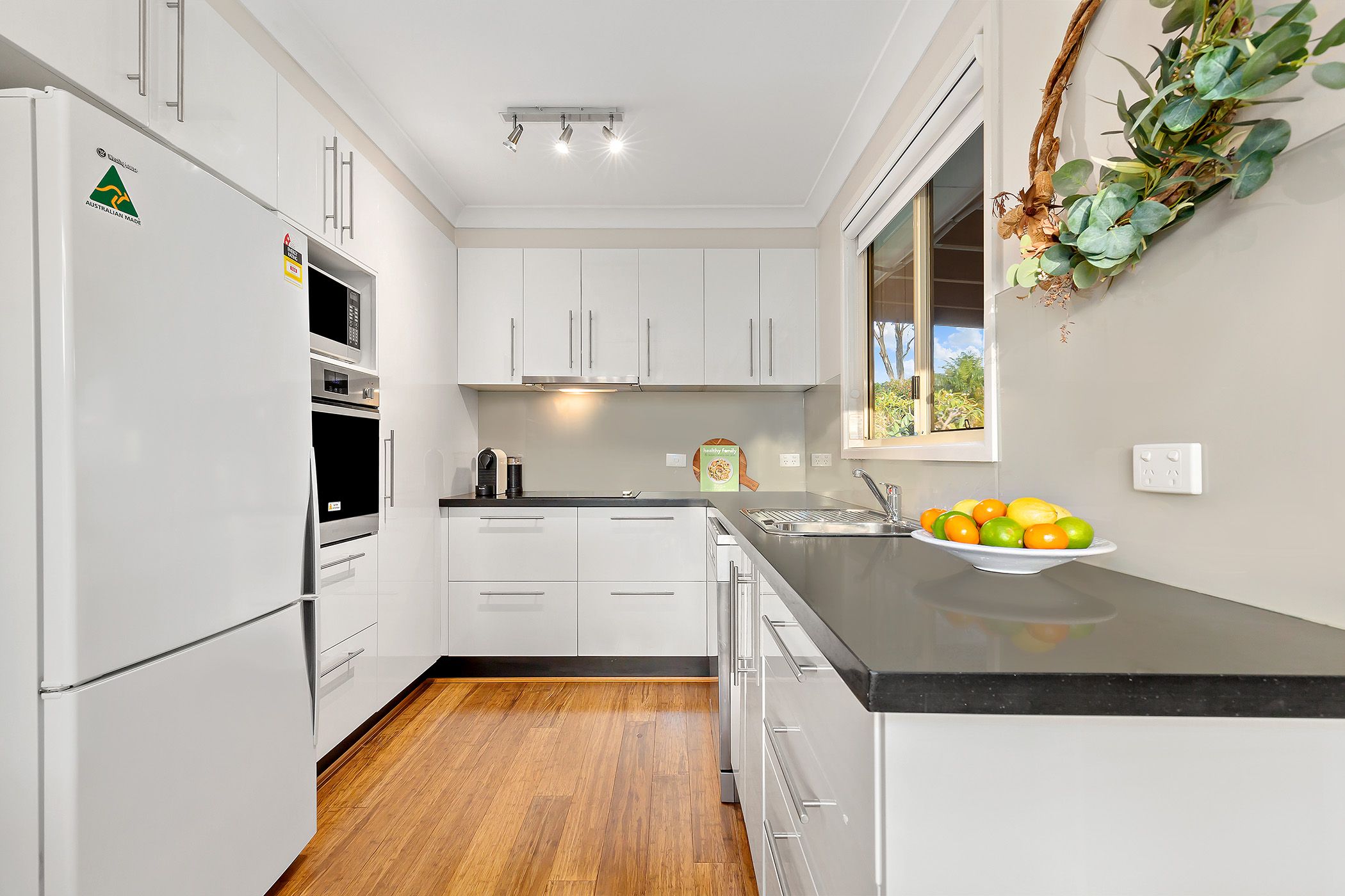 4 Alkrington Avenue, Fishing Point, NSW 2283