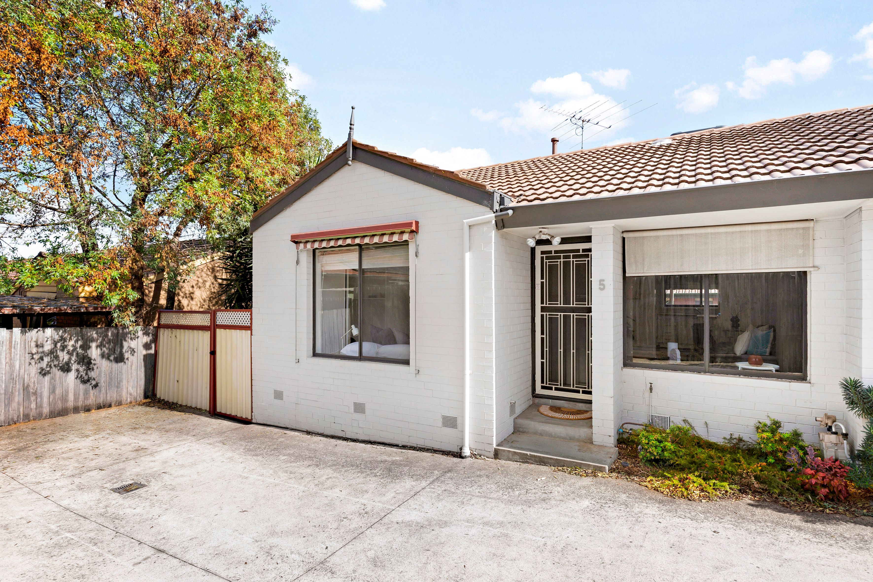 4 Douglas Street, Pascoe Vale VIC 3044