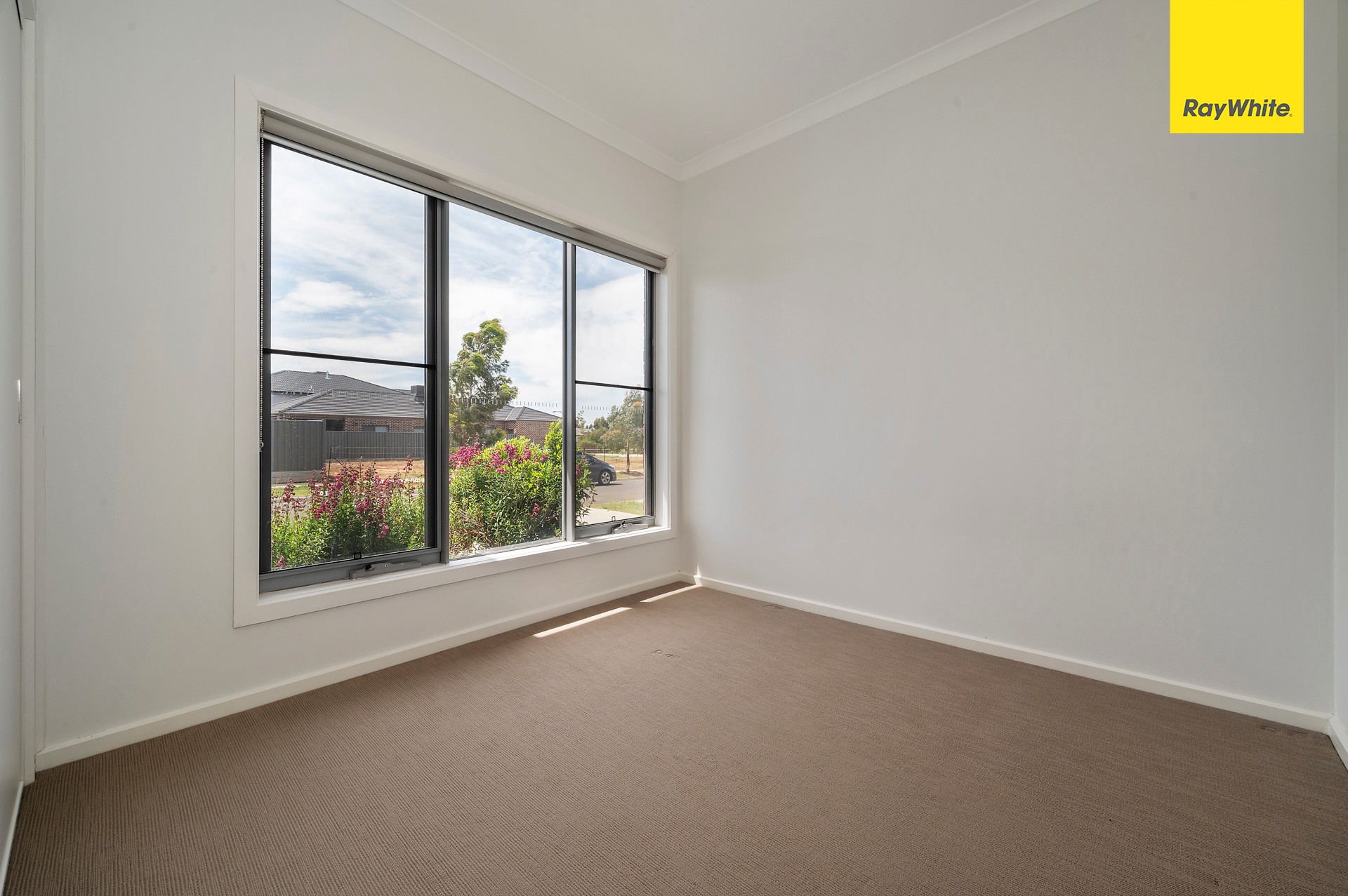 4 Oaky Crescent, COBBLEBANK, VIC 3338