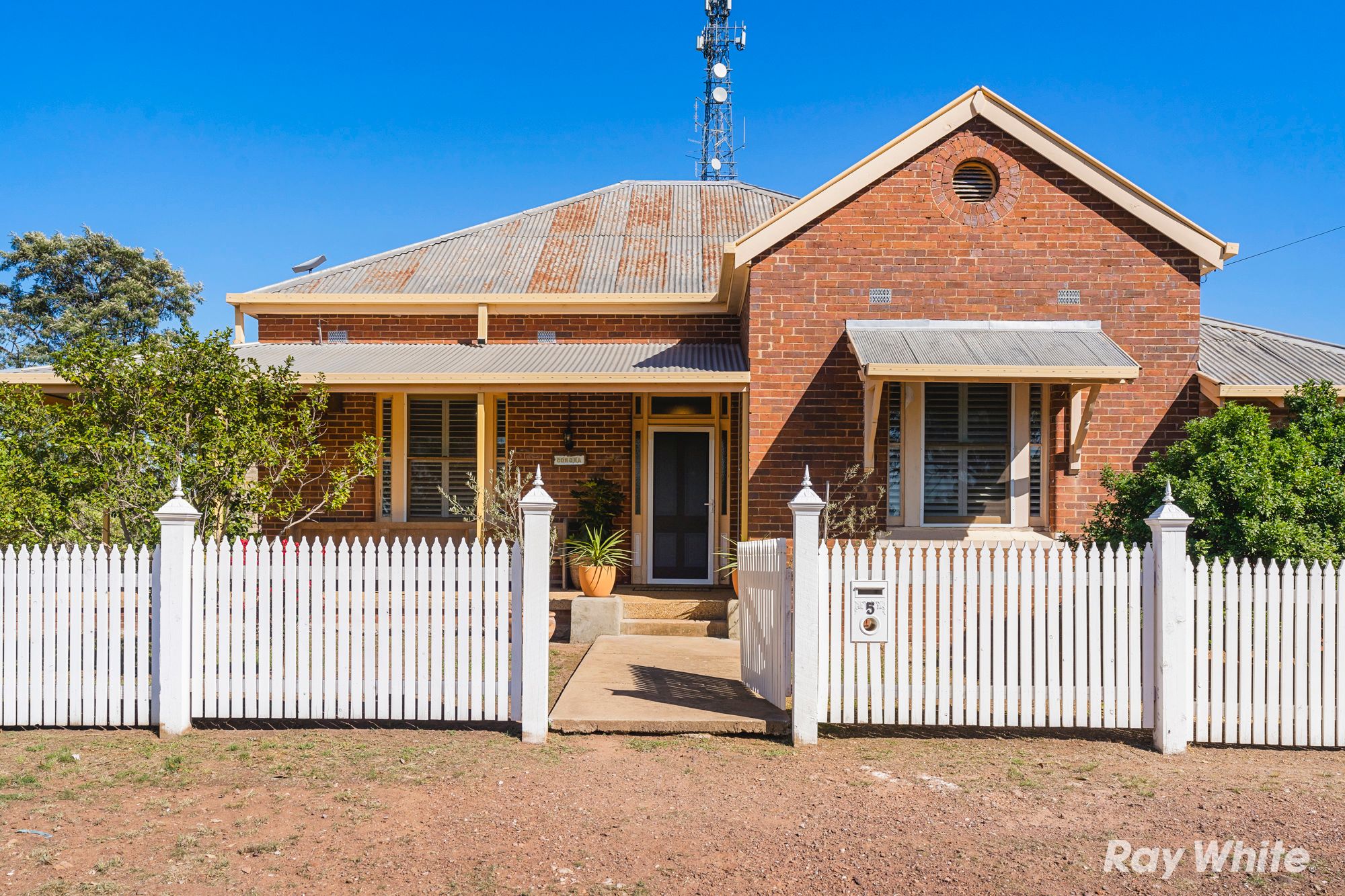 5 Rannock Road, Coolamon NSW 2701