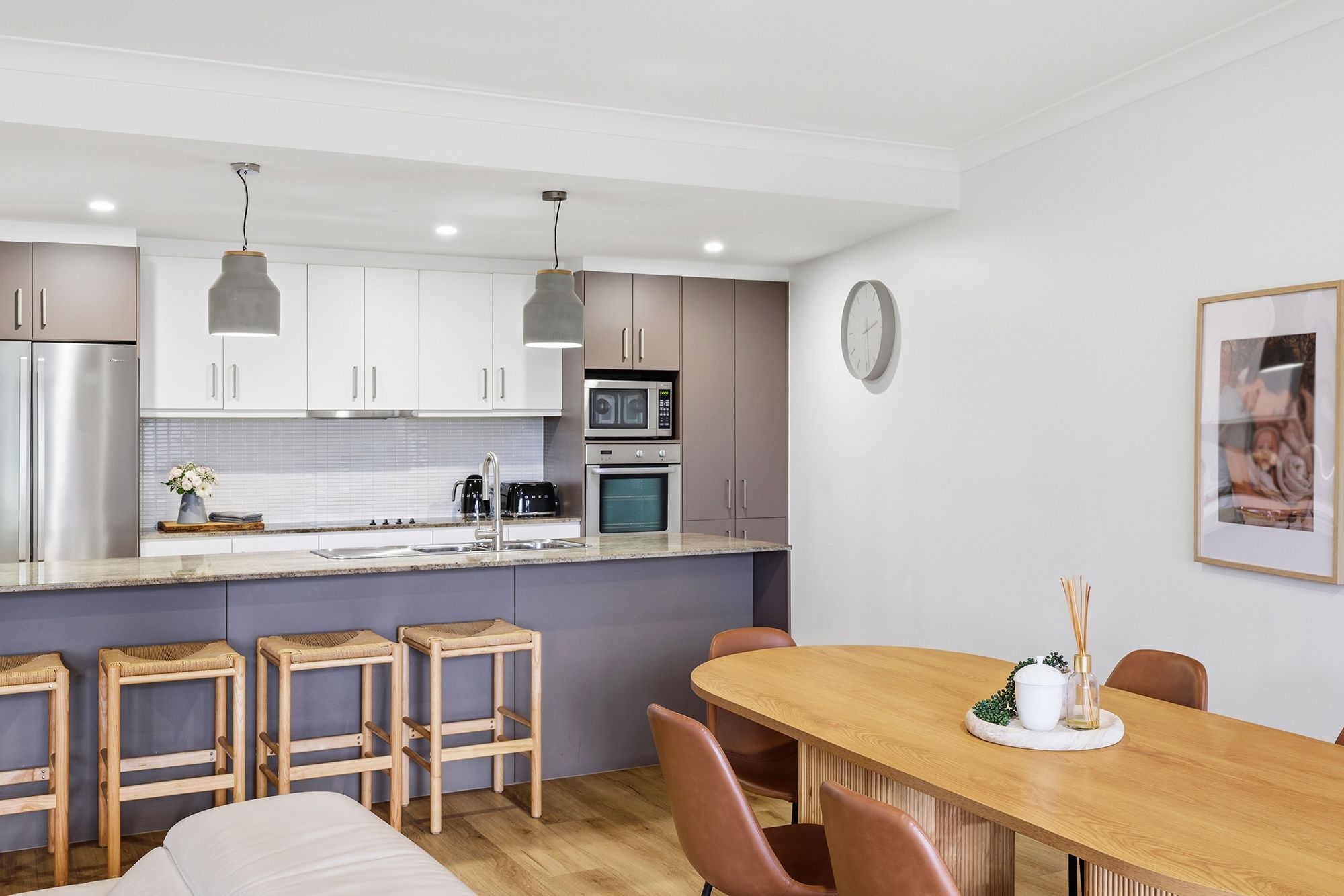 4/10 Valbonne Avenue — photo 11 of 26