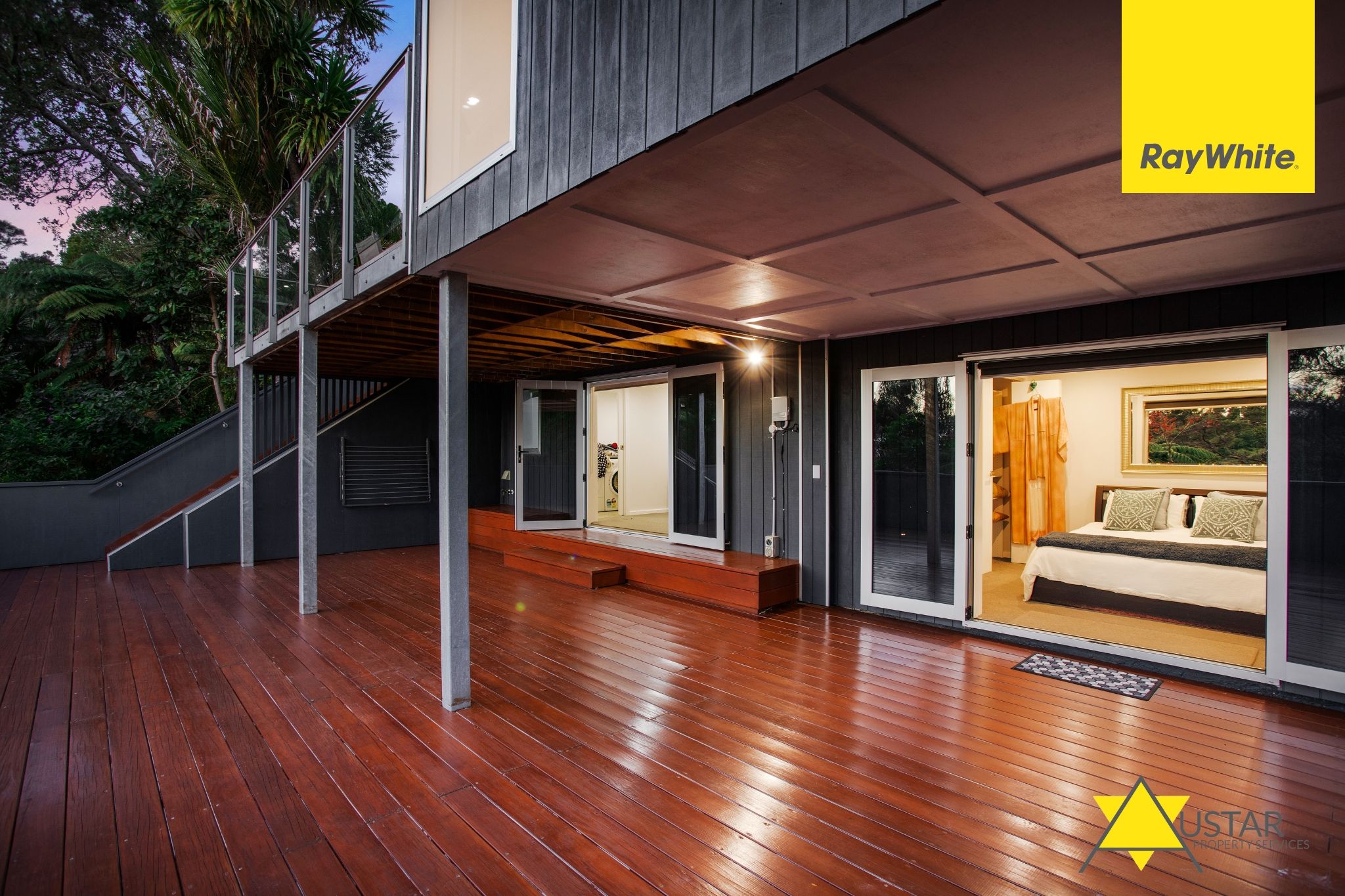 87 Scenic Drive, Titirangi, Waitakere City