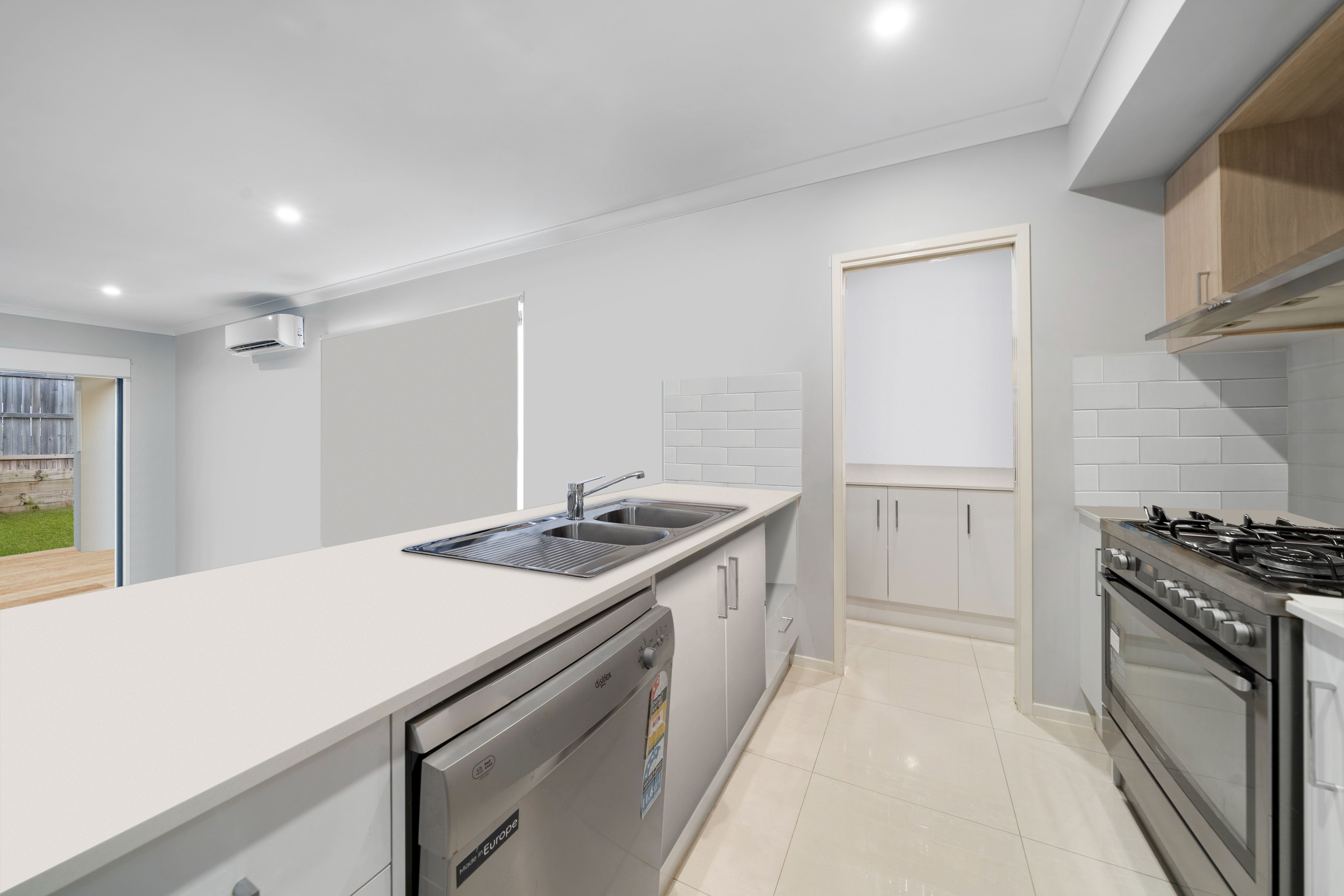 10 Livingstone Street, Logan Reserve, QLD 4133