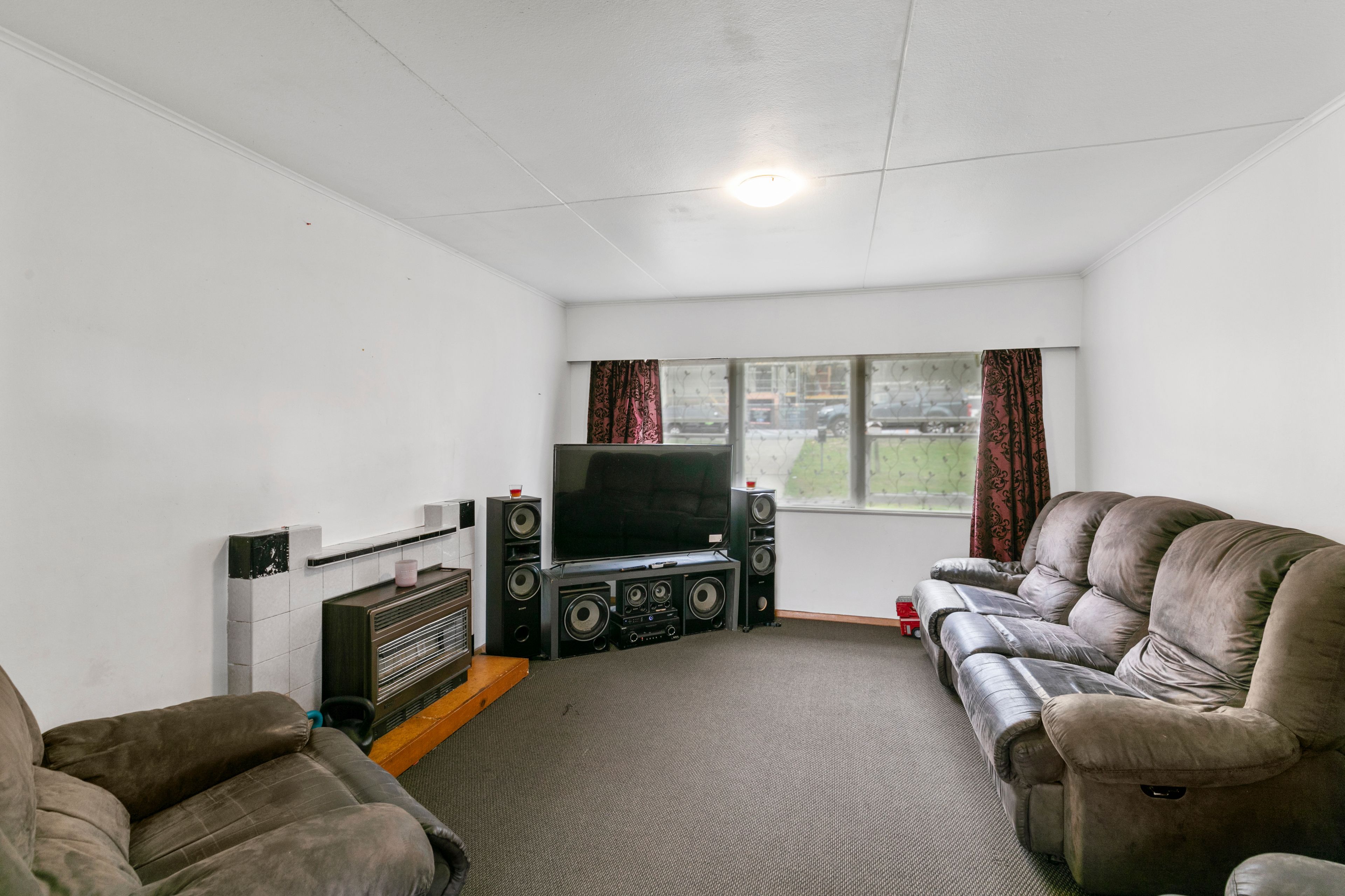 11 Main Road, Wainuiomata, Lower Hutt City