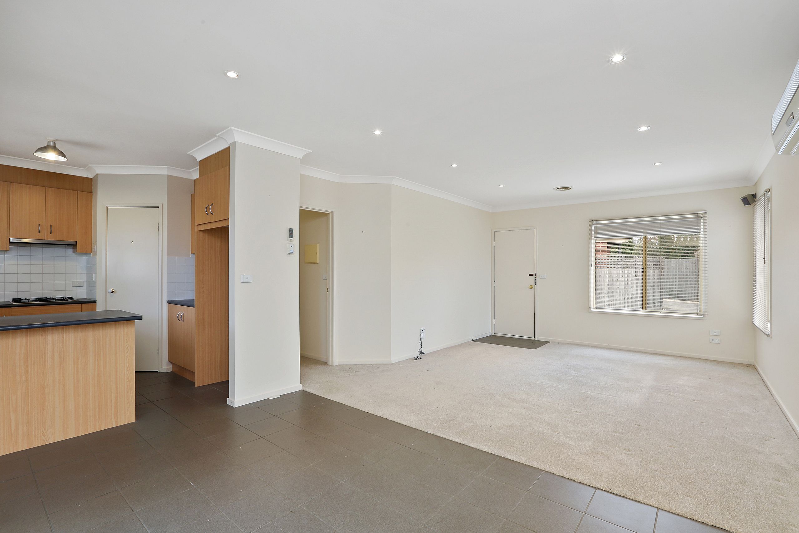 2/15 Arbour Grove, Belmont, VIC 3216