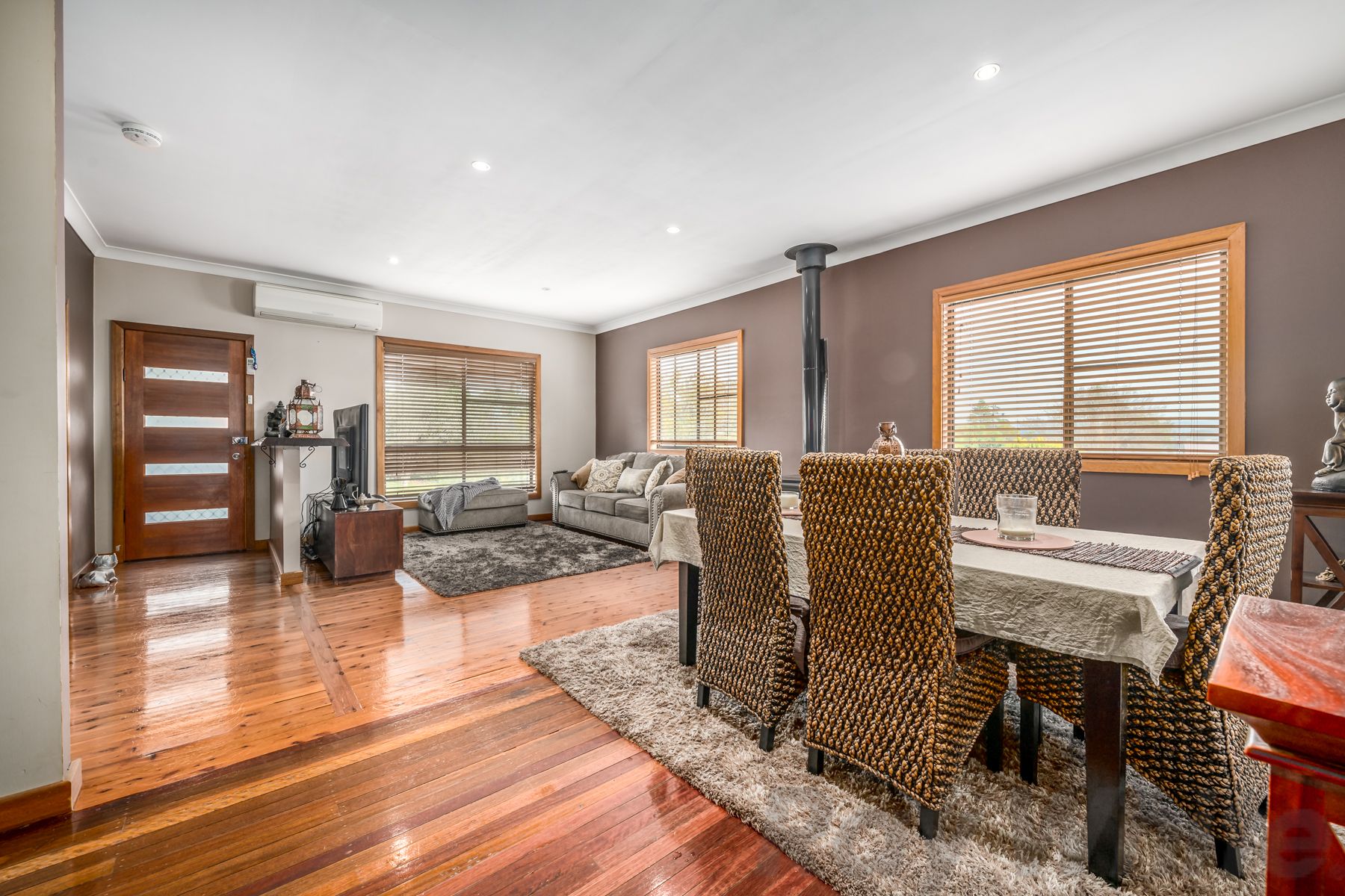 61 Middle Point Road, Bolton Point, NSW 2283