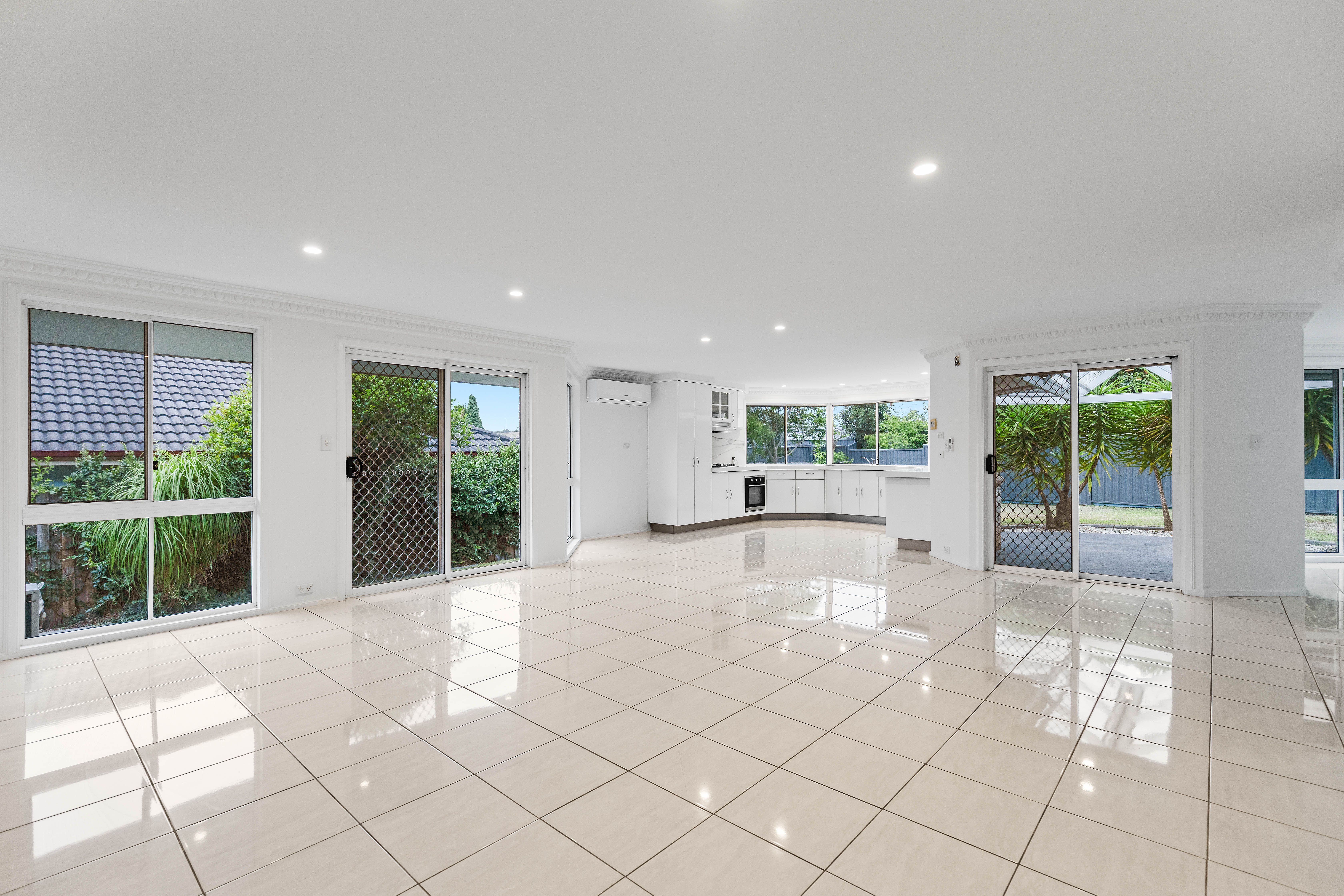 5 Hilltop Avenue, Currans Hill, NSW 2567