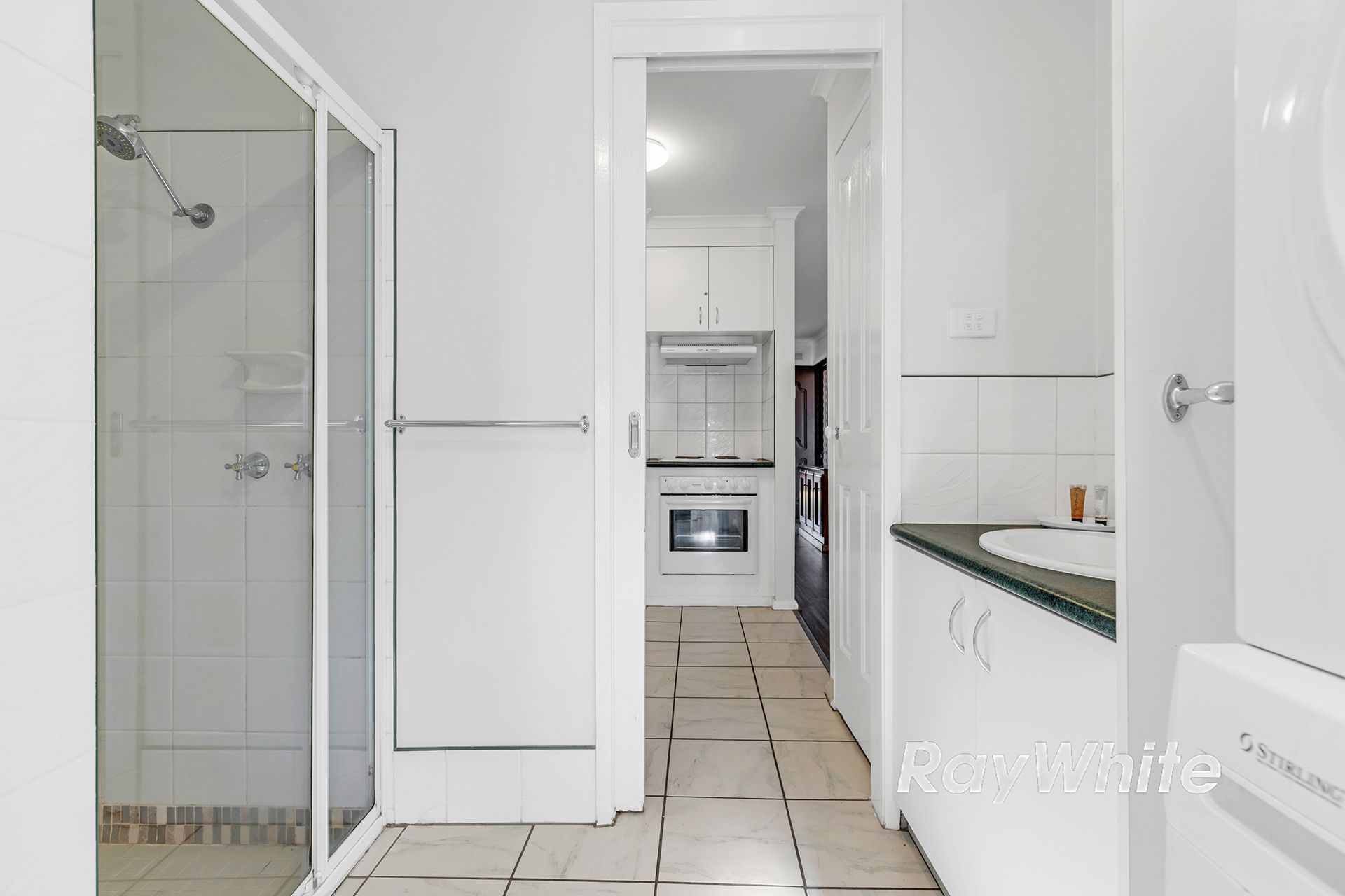 1-4/325 Maude Street — photo 11 of 18