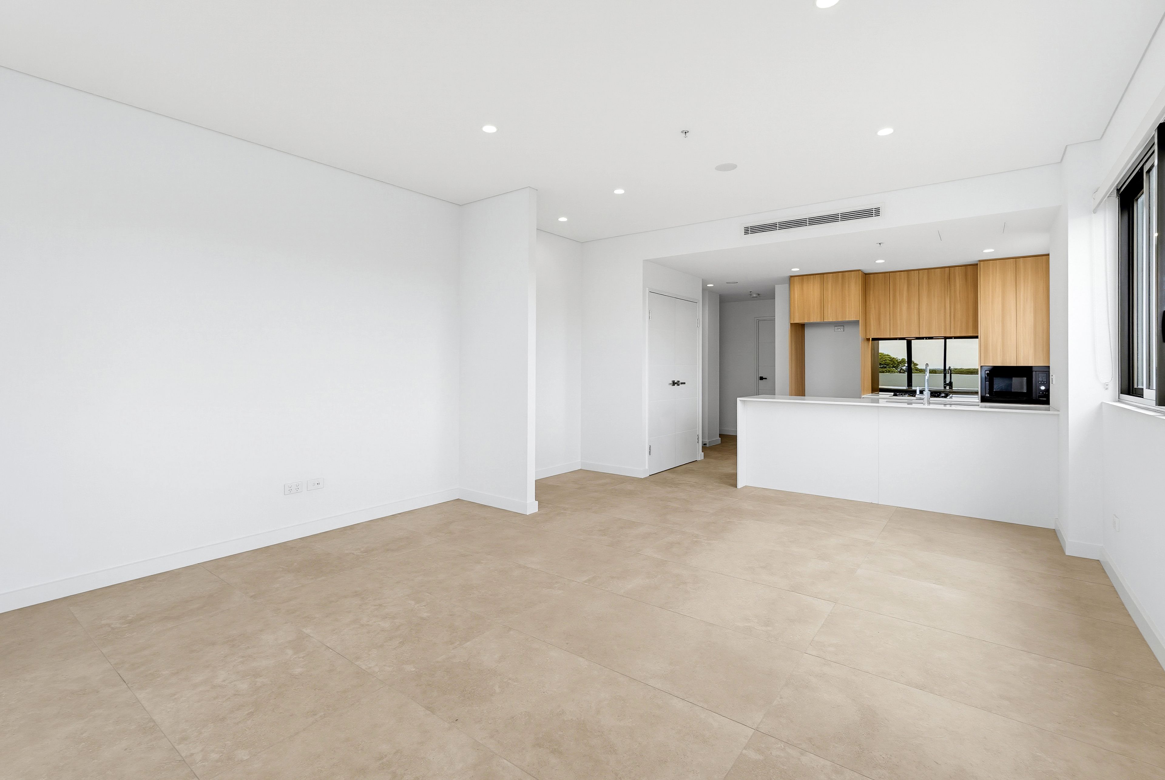 506/12B Carson Lane — photo 3 of 7