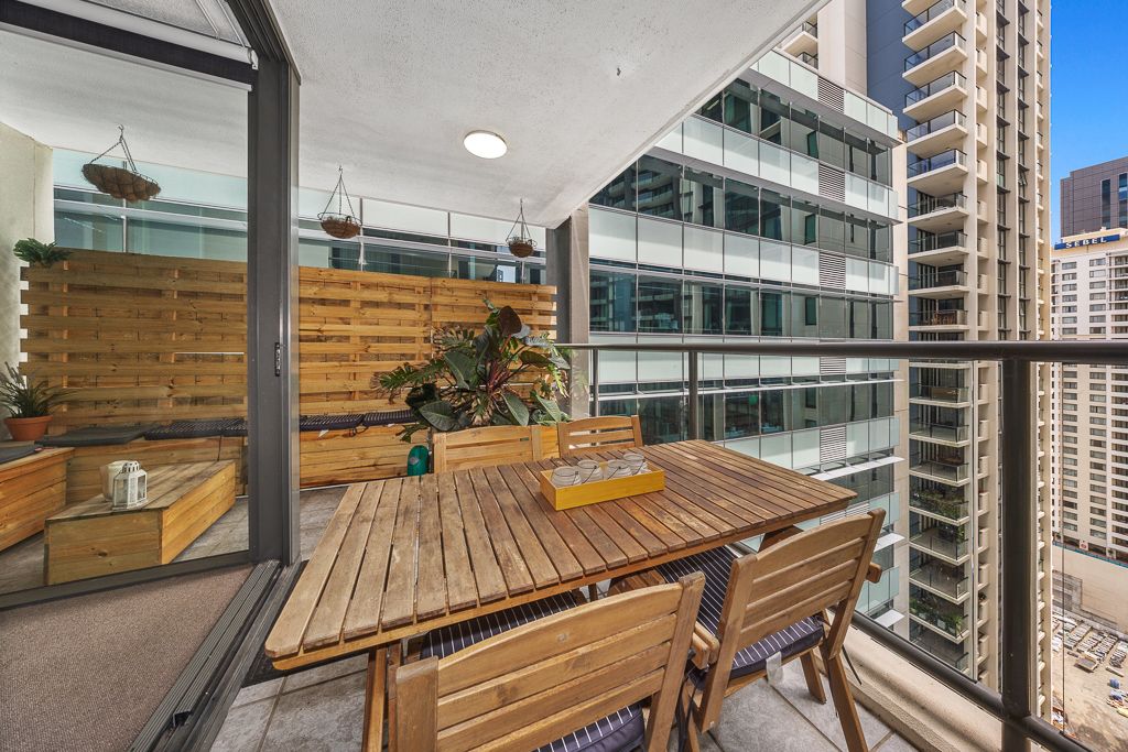 2105/212 Margaret Street — photo 3 of 16