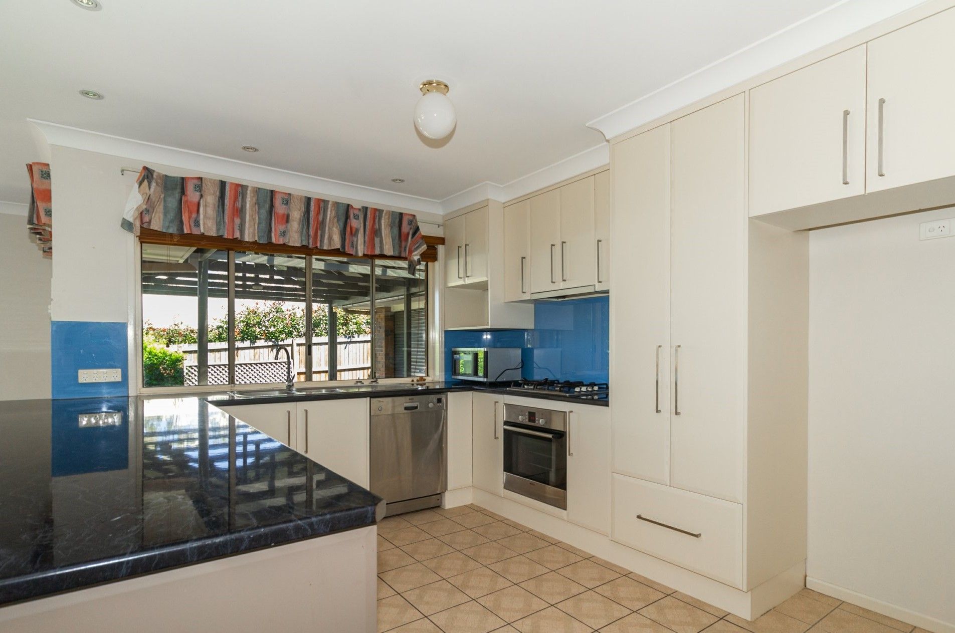 18 Baccata Place, Forest Lake, QLD 4078