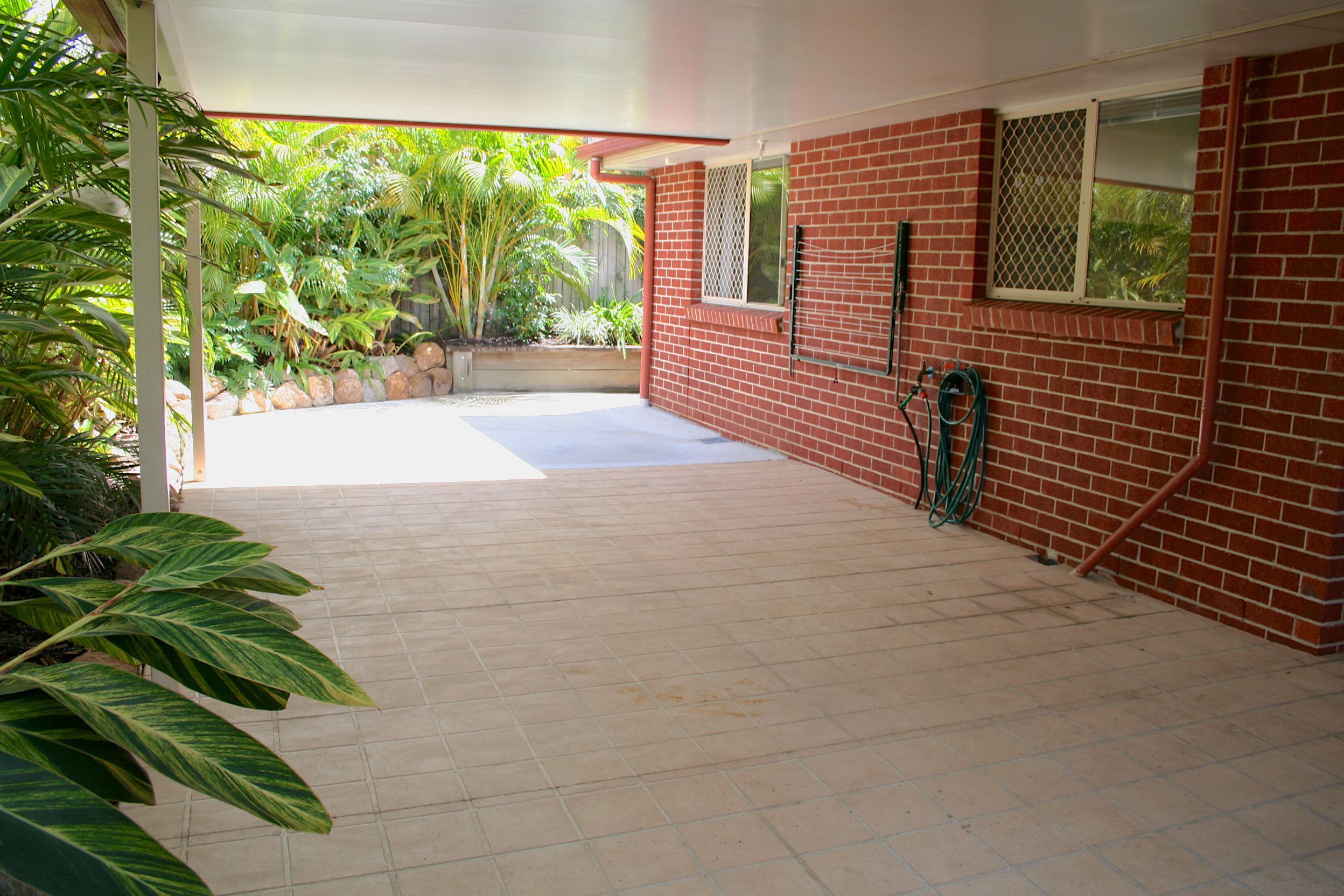 2/27 Fenton Street, Fairfield, QLD 4103
