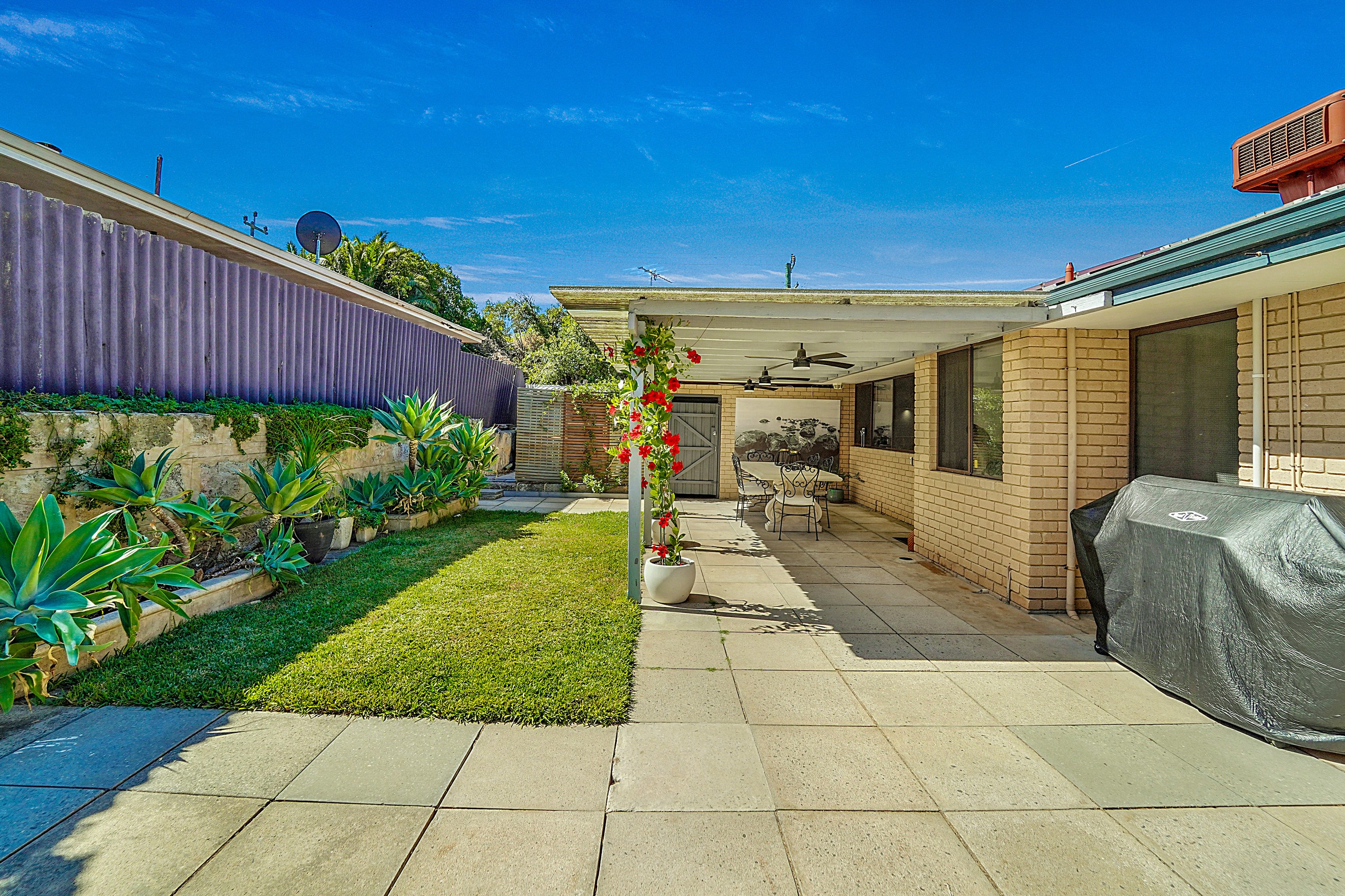 216 Dampier Avenue, Kallaroo, WA 6025
