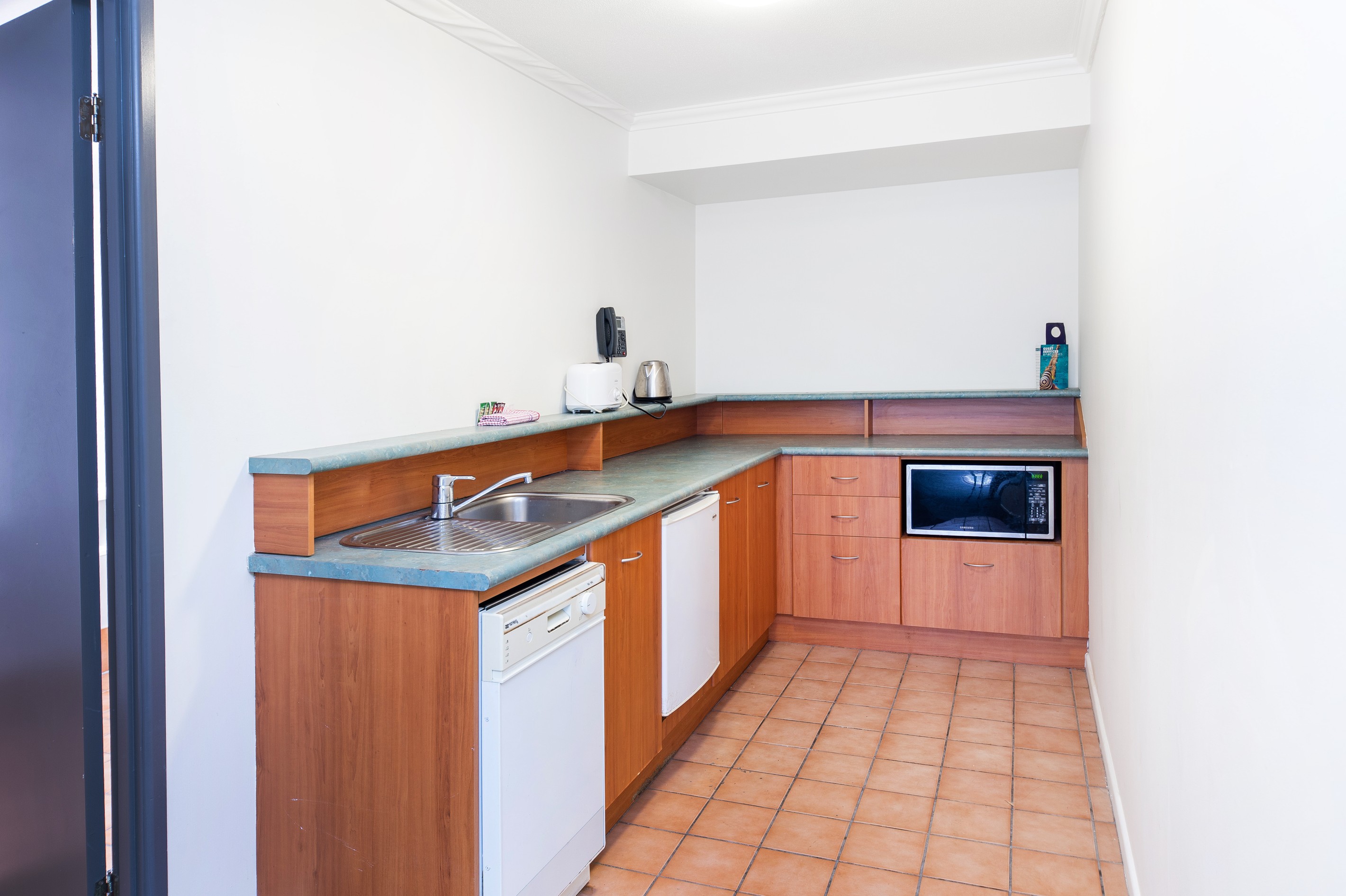 Unit 005 & 006/140 Ferny Avenue, Surfers Paradise, QLD 4217