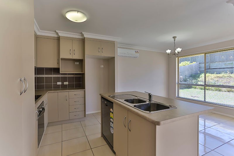 20 Cuttaburra Crescent, Glenvale, QLD 4350