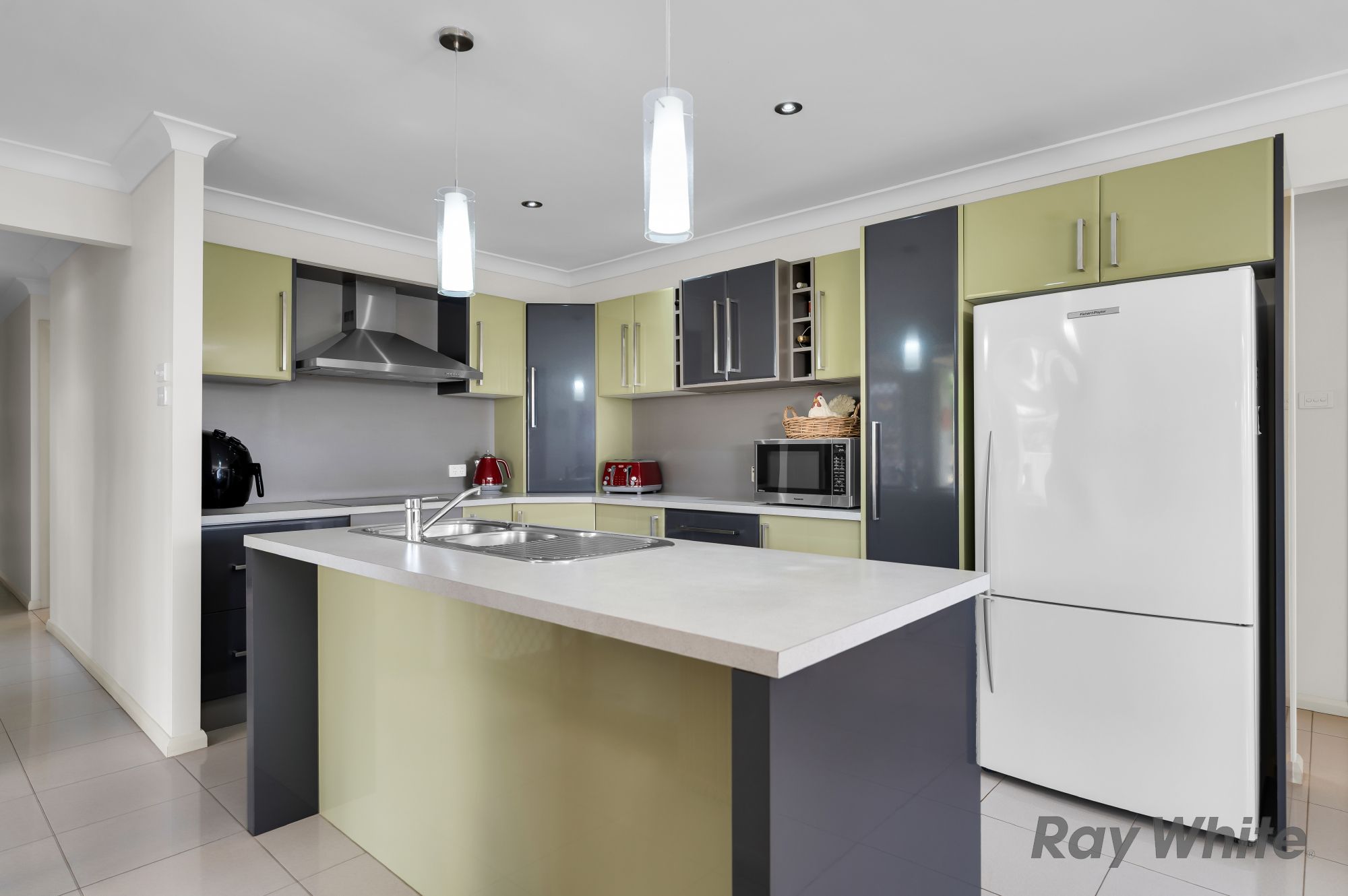 2A Albert Avenue, Thirlmere, NSW 2572
