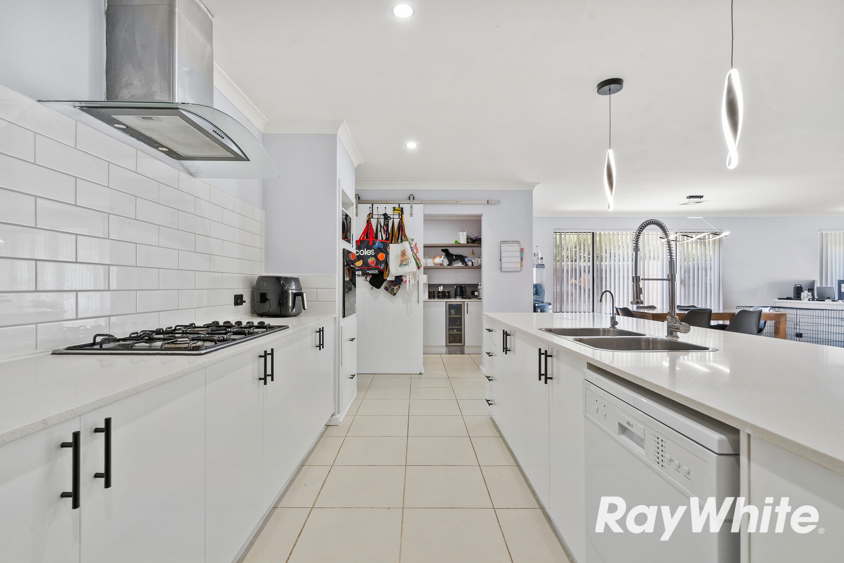 25 Frenchmans Crescent, Secret Harbour, WA 6173