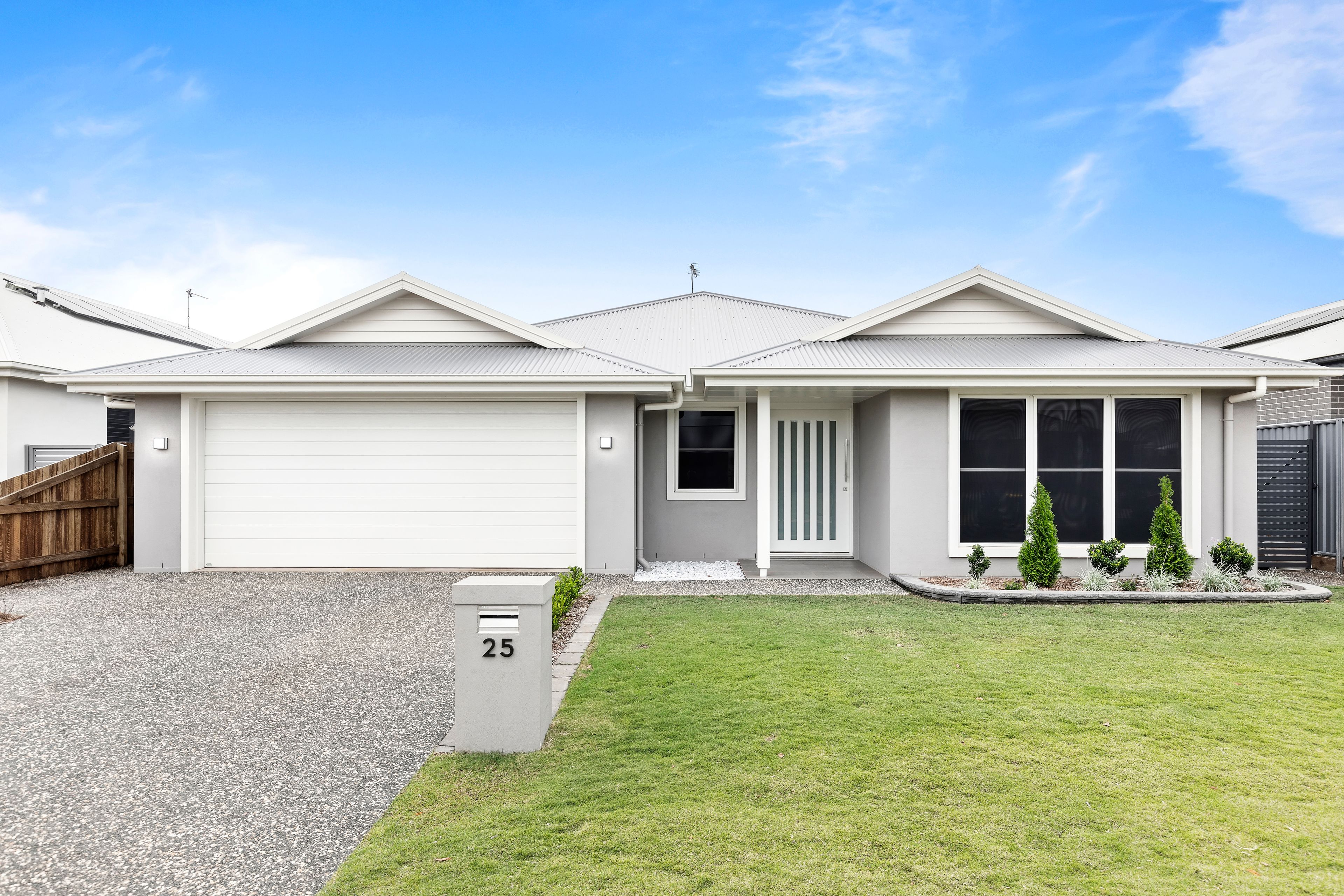 25 Madonna Circuit, Middle Ridge, QLD 4350
