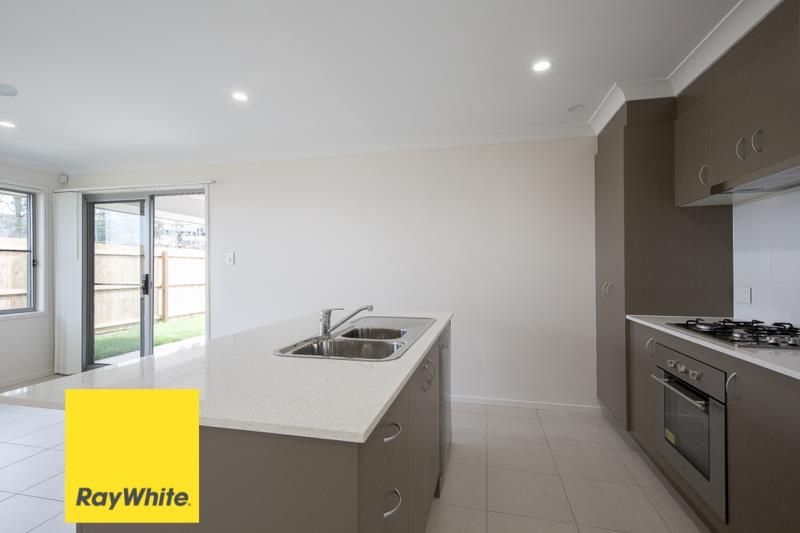 5a Chandon Court, Hillcrest, QLD 4118