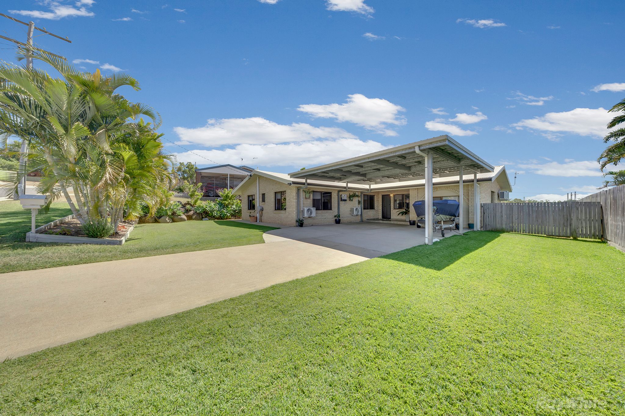 15 Intrepid Street, Clinton, QLD 4680