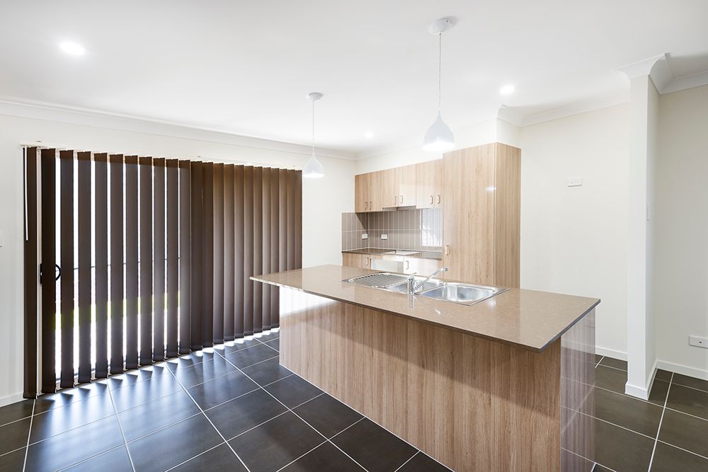 15 Wright Crescent, Flinders View, QLD 4305