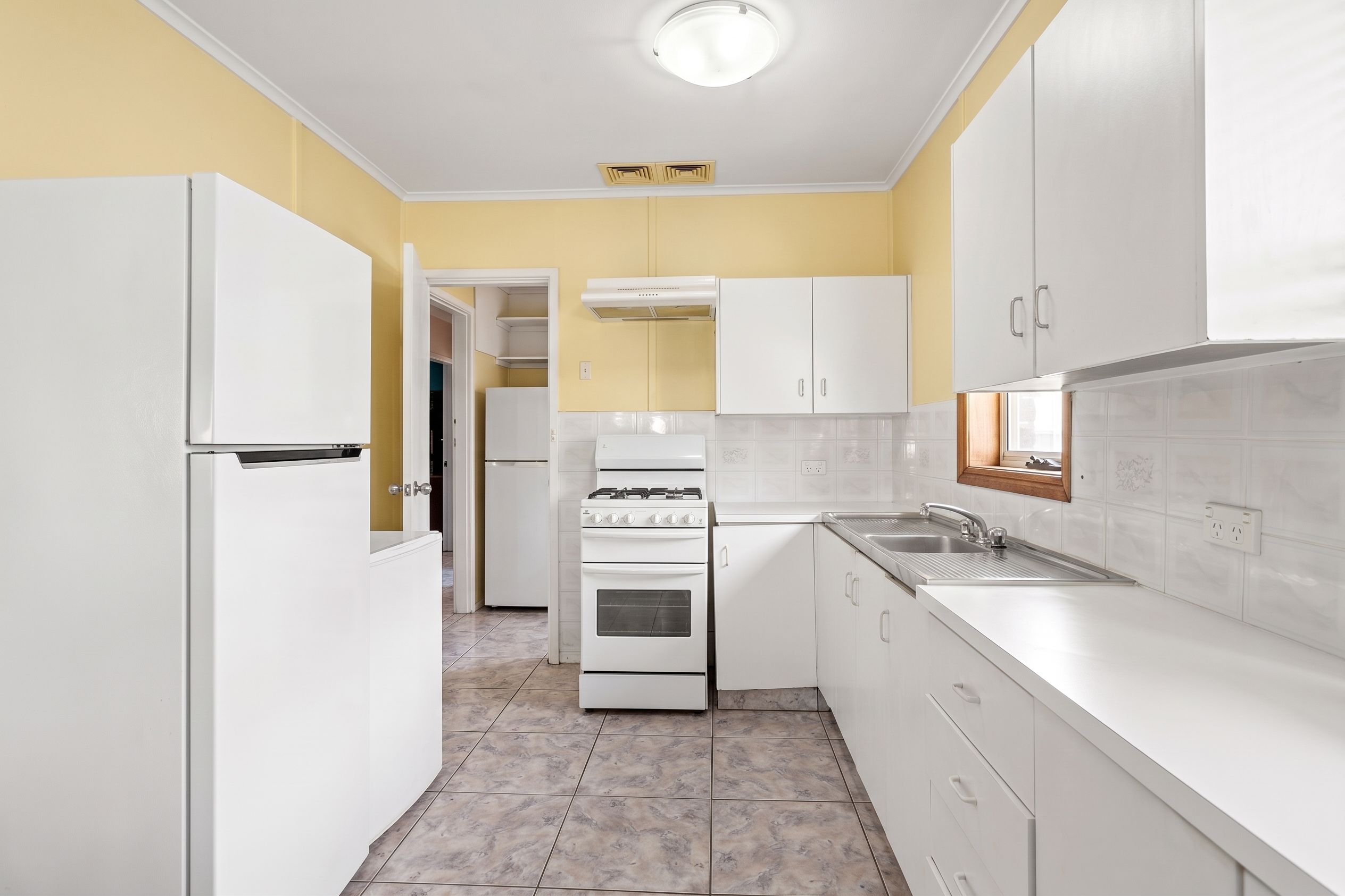 62 Maxwell Avenue — photo 4 of 13
