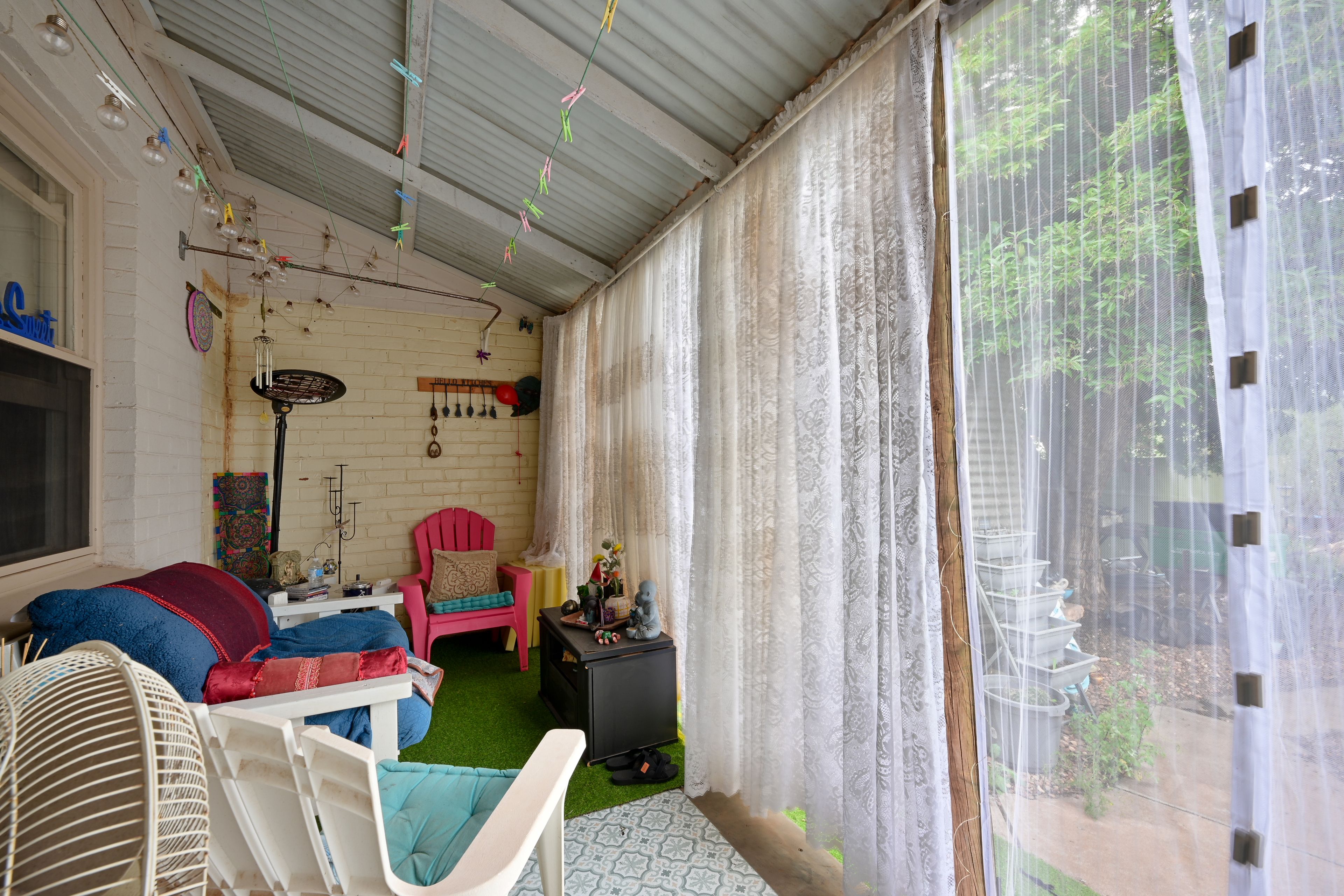 32 Nelligan Street — photo 10 of 13