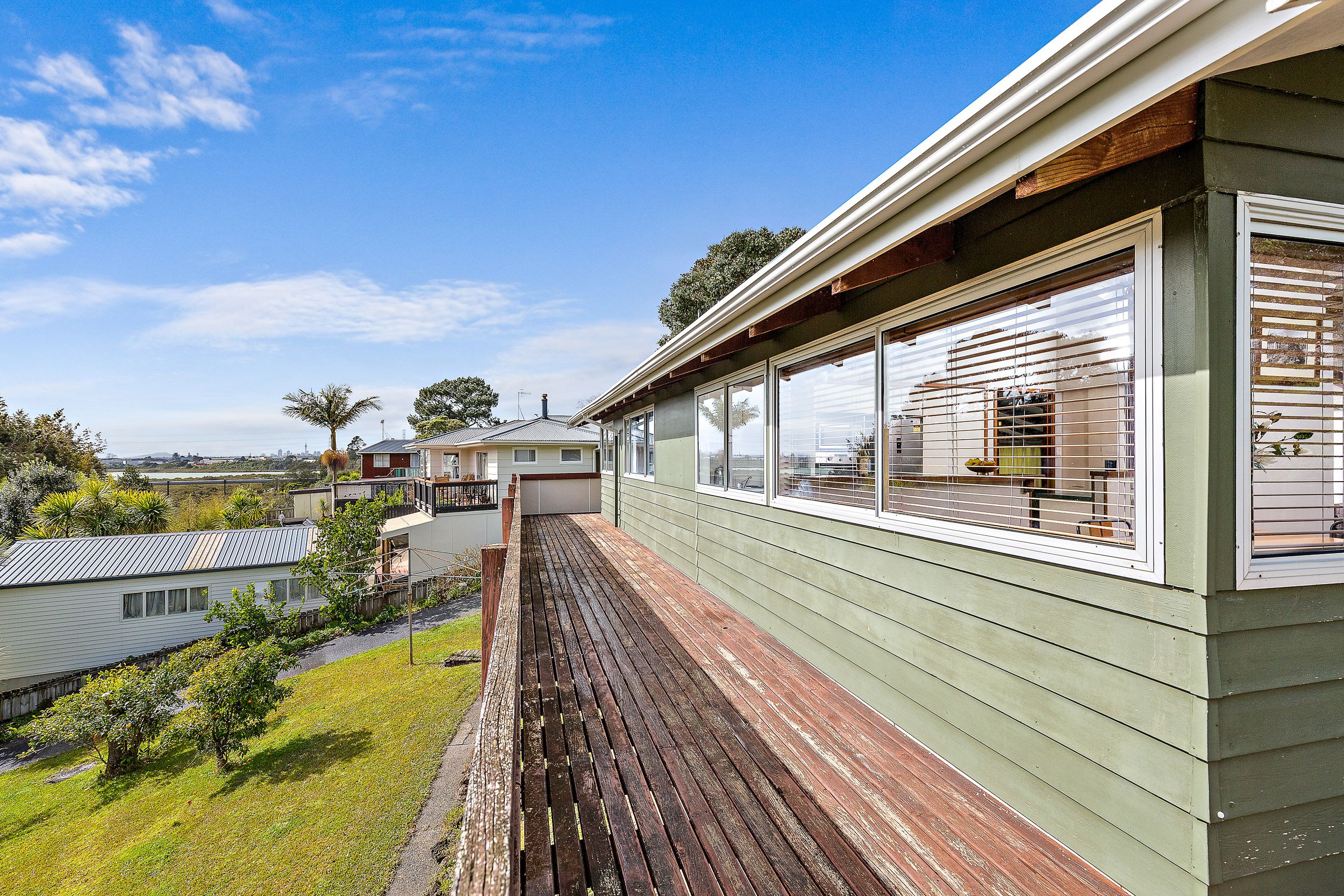 6 James Scott Place, Te Atatu South, Waitakere City