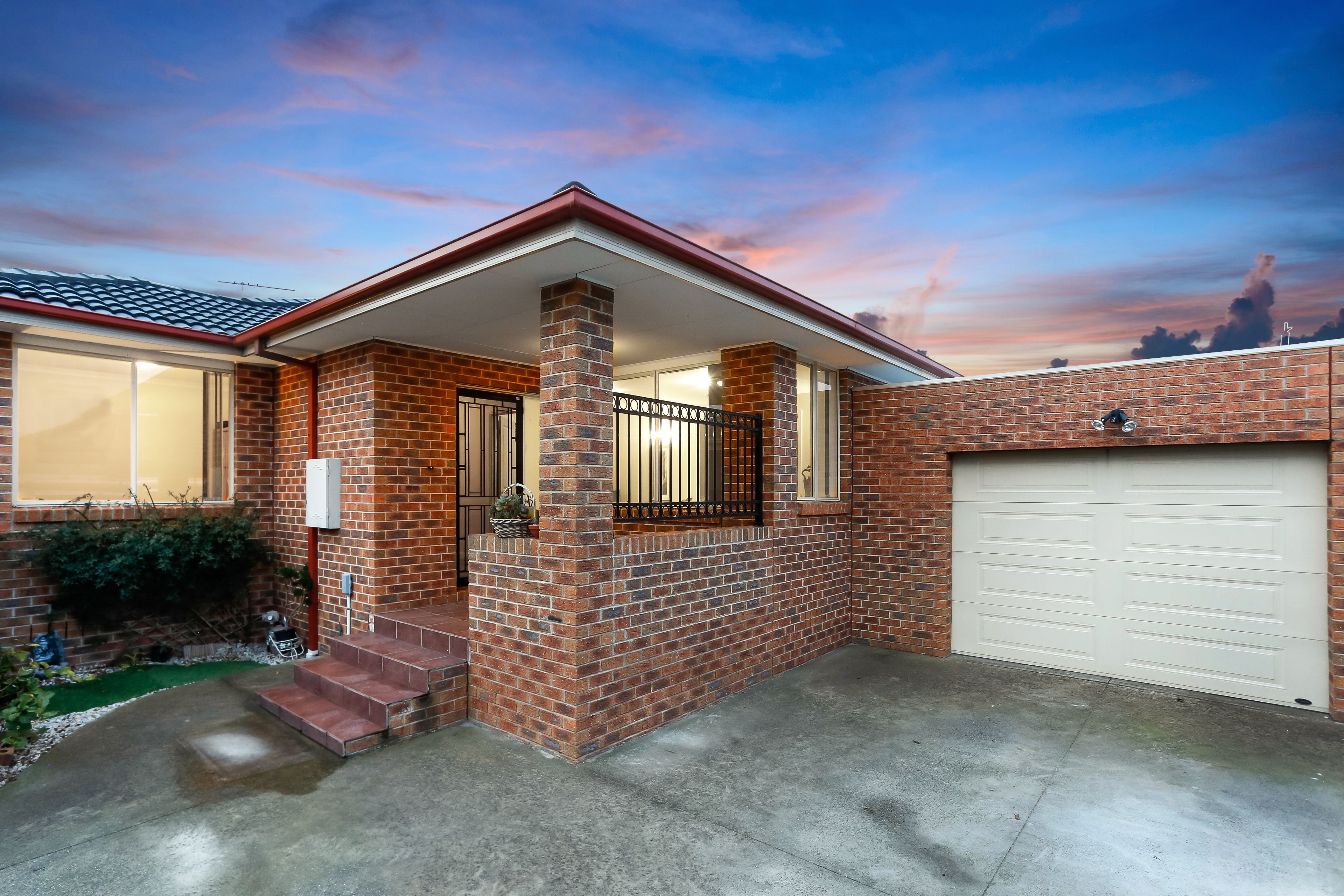 2/8 Howard Court, Glenroy, VIC 3046